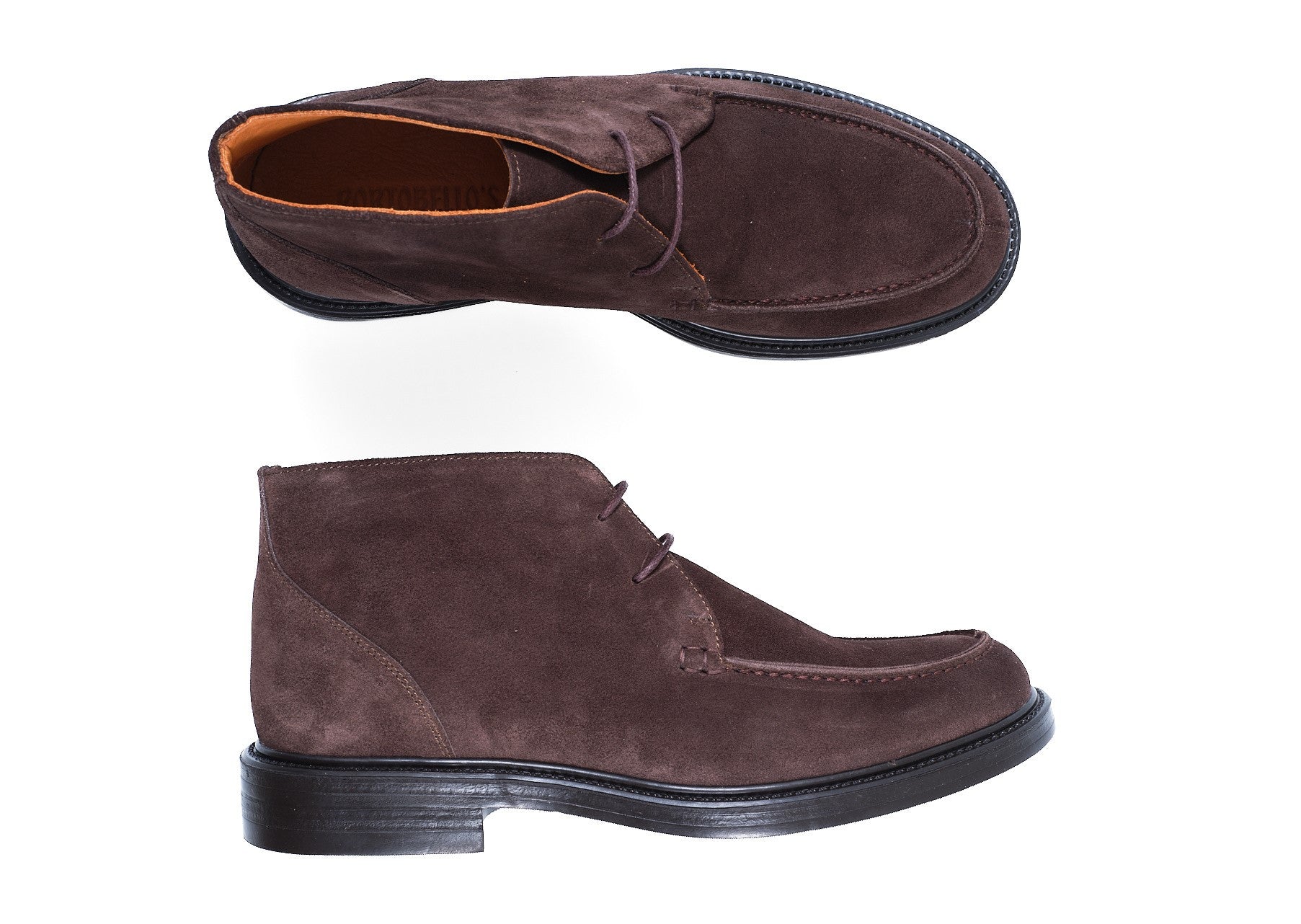 CHUKKA BOOTS.