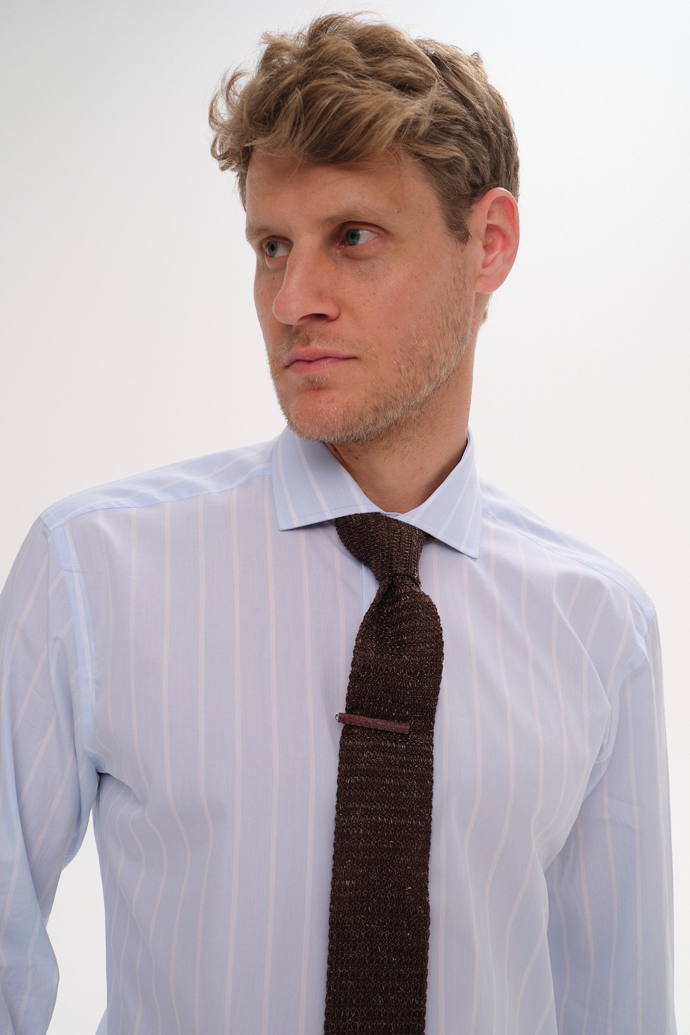 ΑΝΔΡΙΚΟ ΠΟΥΚΑΜΙΣΟ PORTOBELLO'S ΜΕ REX ΓΙΑΚΑ ΣΕ ΣΙΕΛ ΧΡΩΜΑ ΚΑΙ ΛΕΥΚΕΣ ΡΙΓΕΣ