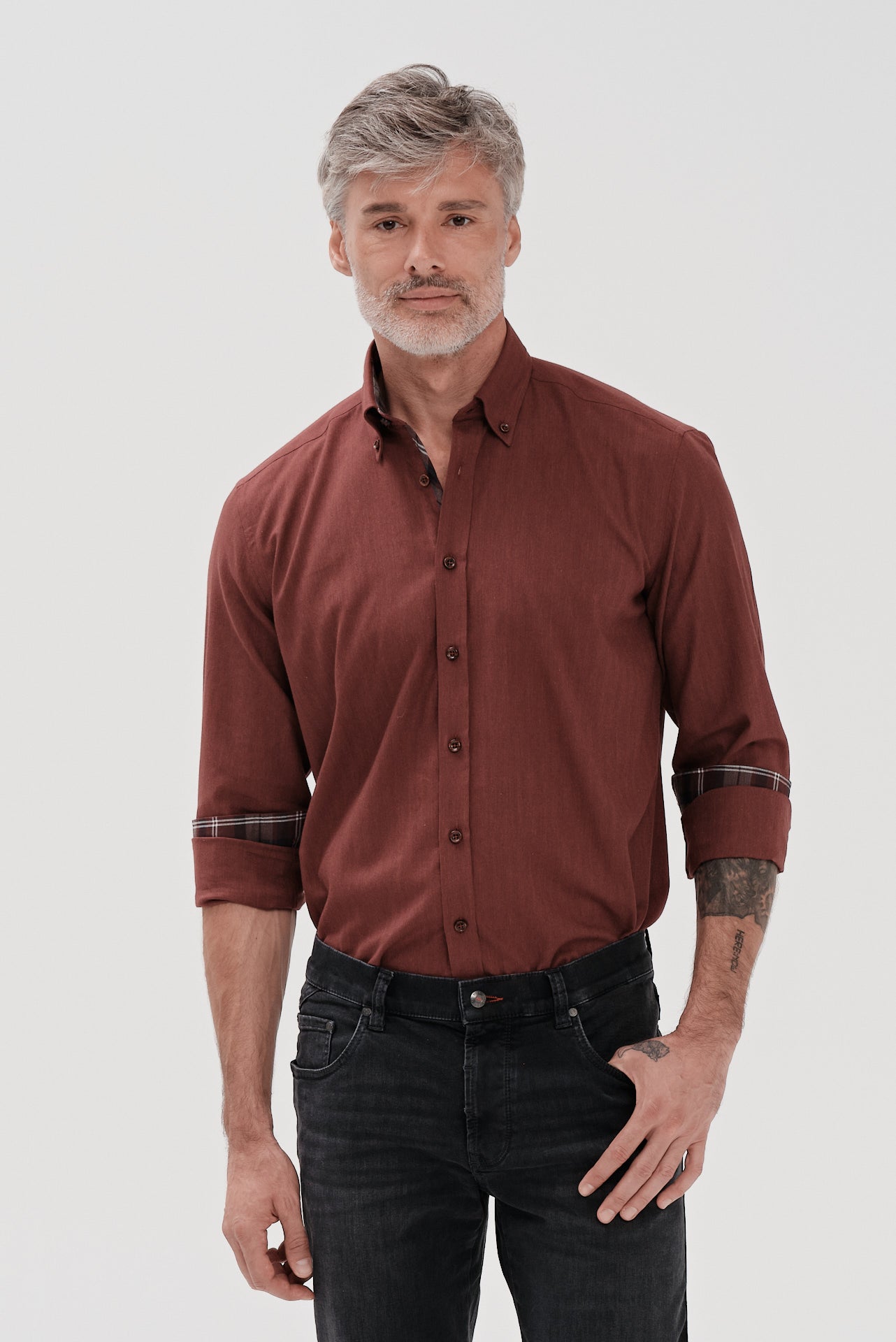 ΑΝΔΡΙΚΟ ΜΠΟΡΝΤΟ ΠΟΥΚΑΜΙΣΟ PORTOBELLO'S ΜΕ BUTTON DOWN ΓΙΑΚΑ ΚΑΙ ΛΕΠΤΟΜΕΡΕΙΑ ΣΤΗΝ ΠΑΤΙΛΕΤΑ