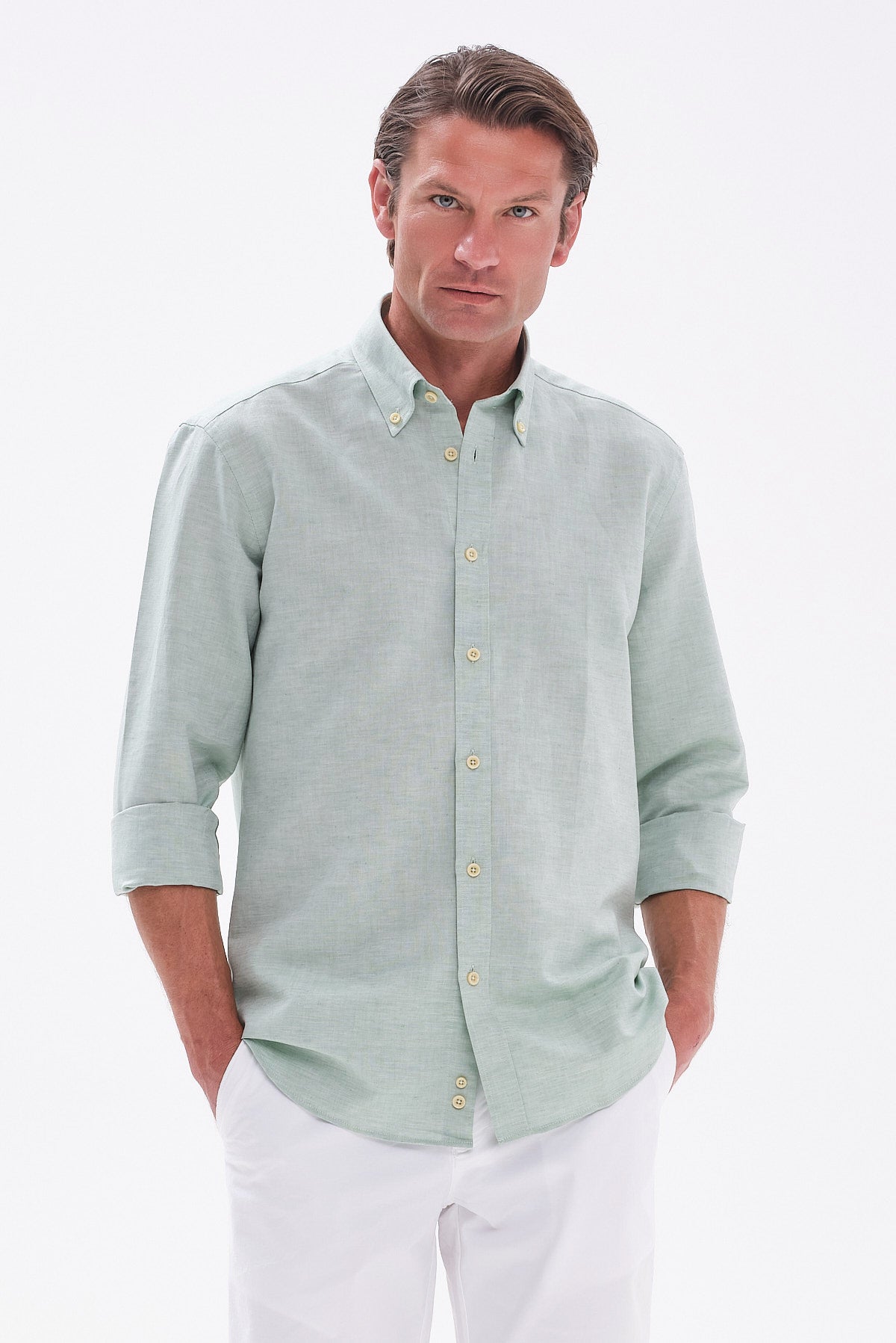 ΑΝΔΡΙΚΟ ΠΟΥΚΑΜΙΣΟ ΣΤΟ ΧΡΩΜΑ ΤΗΣ ΜΕΝΤΑΣ PORTOBELLO'S REGULAR FIT ΜΕ BUTTON DOWN ΓΙΑΚΑ