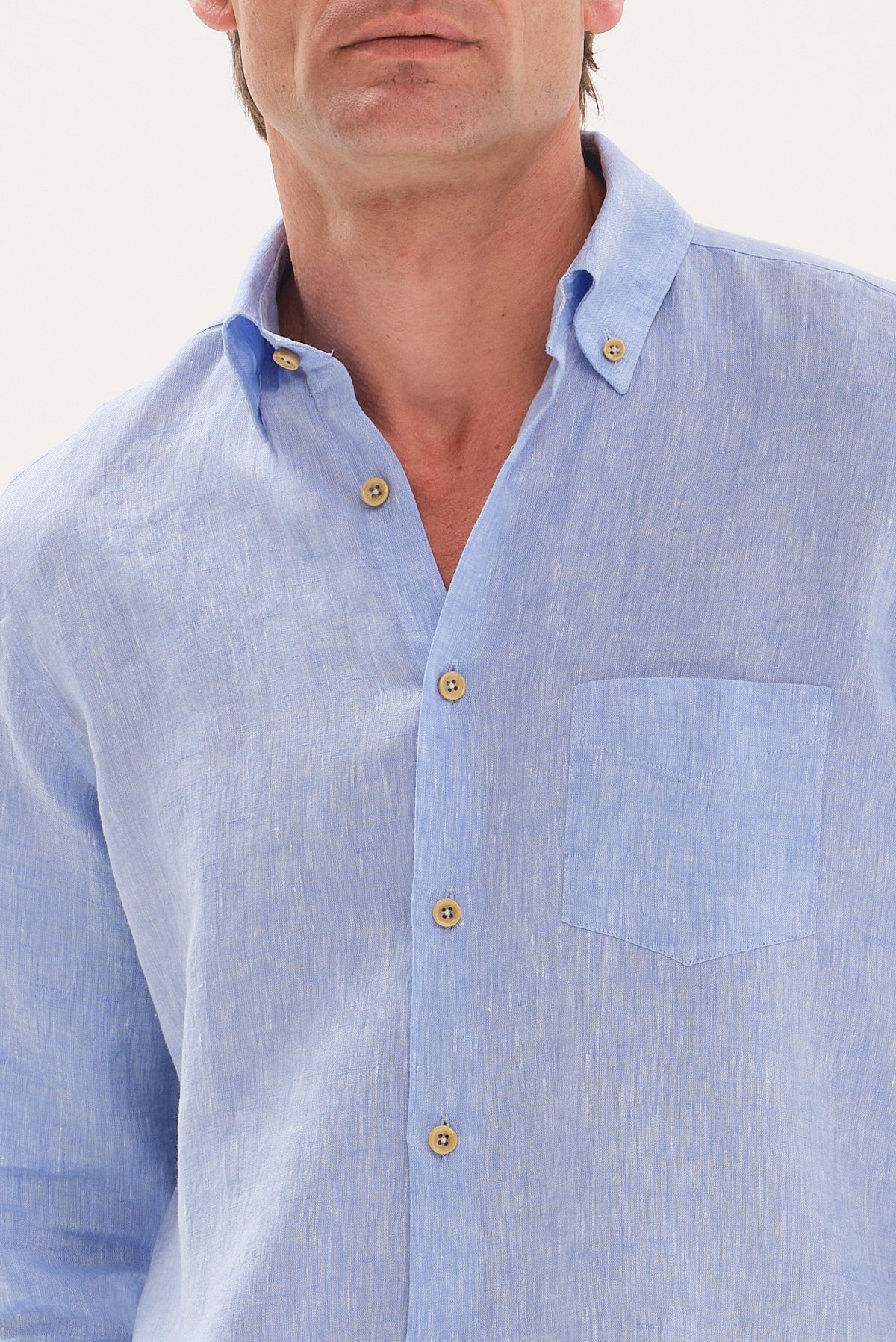 ΑΝΔΡΙΚΟ ΣΙΕΛ ΛΙΝΟ ΠΟΥΚΑΜΙΣΟ PORTOBELLO'S MODERN FIT ΜΕ ΤΣΕΠΗ ΣΤΟ ΣΤΗΘΟΣ ΚΑΙ BUTTON DOWN ΓΙΑΚΑ