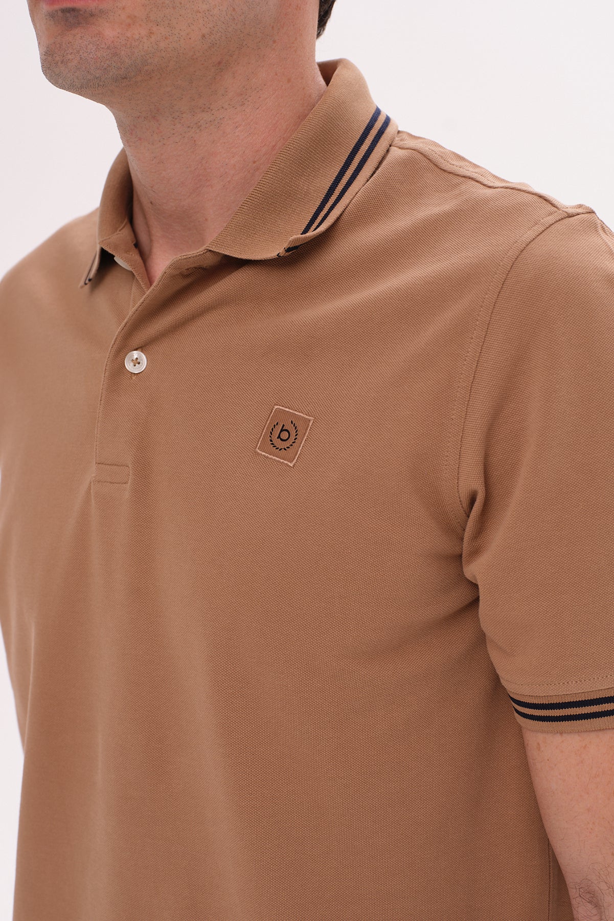 ΑΝΔΡΙΚΟ ΚΟΝΤΟΜΑΝΙΚΟ POLO BUGATTI ΣΕ ΜΠΕΖ ΣΚΟΥΡΟ ΧΡΩΜΑ