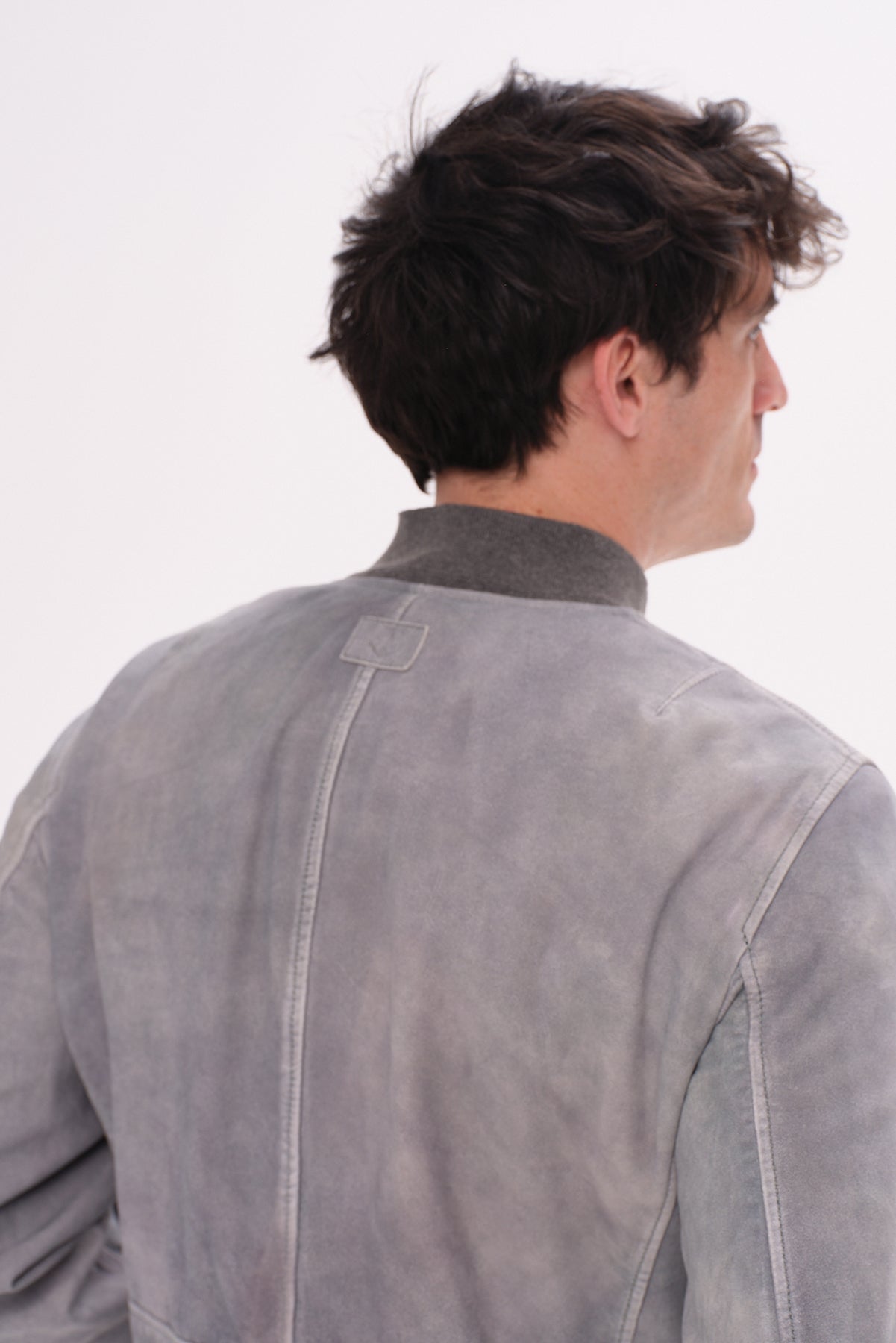 ΑΝΔΡΙΚΟ SUEDE ΜΠΟΥΦΑΝ BOMBER MILESTONE ΣΕ ΓΚΡΙ ΑΠΟΧΡΩΣΗ