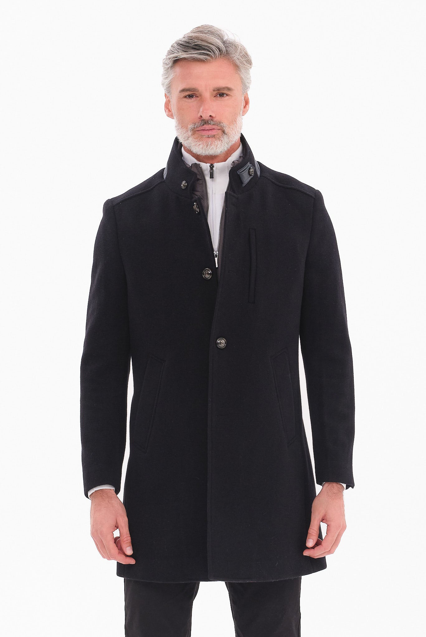 ΑΝΔΡΙΚΟ ΜΑΥΡΟ ΠΑΛΤΟ PORTOBELLO'S ΜΕ ΔΕΡΜΑΤΙΝΕΣ ΛΕΠΤΟΜΕΡΕΙΕΣ KAI ΜΑΟ ΓΙΑΚΑ REGULAR FIT