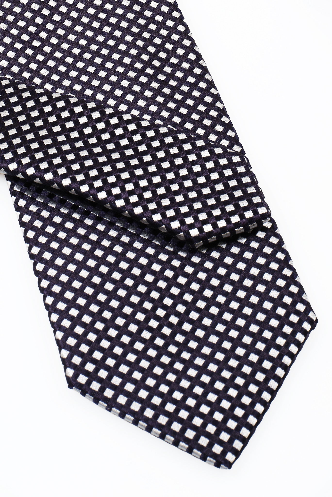 ΑΝΔΡΙΚΗ ΜΕΤΑΞΩΤΗ ΓΡΑΒΑΤΑ ΜΕ ΔΙΑΓΩΝΙΕΣ ΜΑΥΡΕΣ ΡΙΓΕΣ PORTOBELLO'S