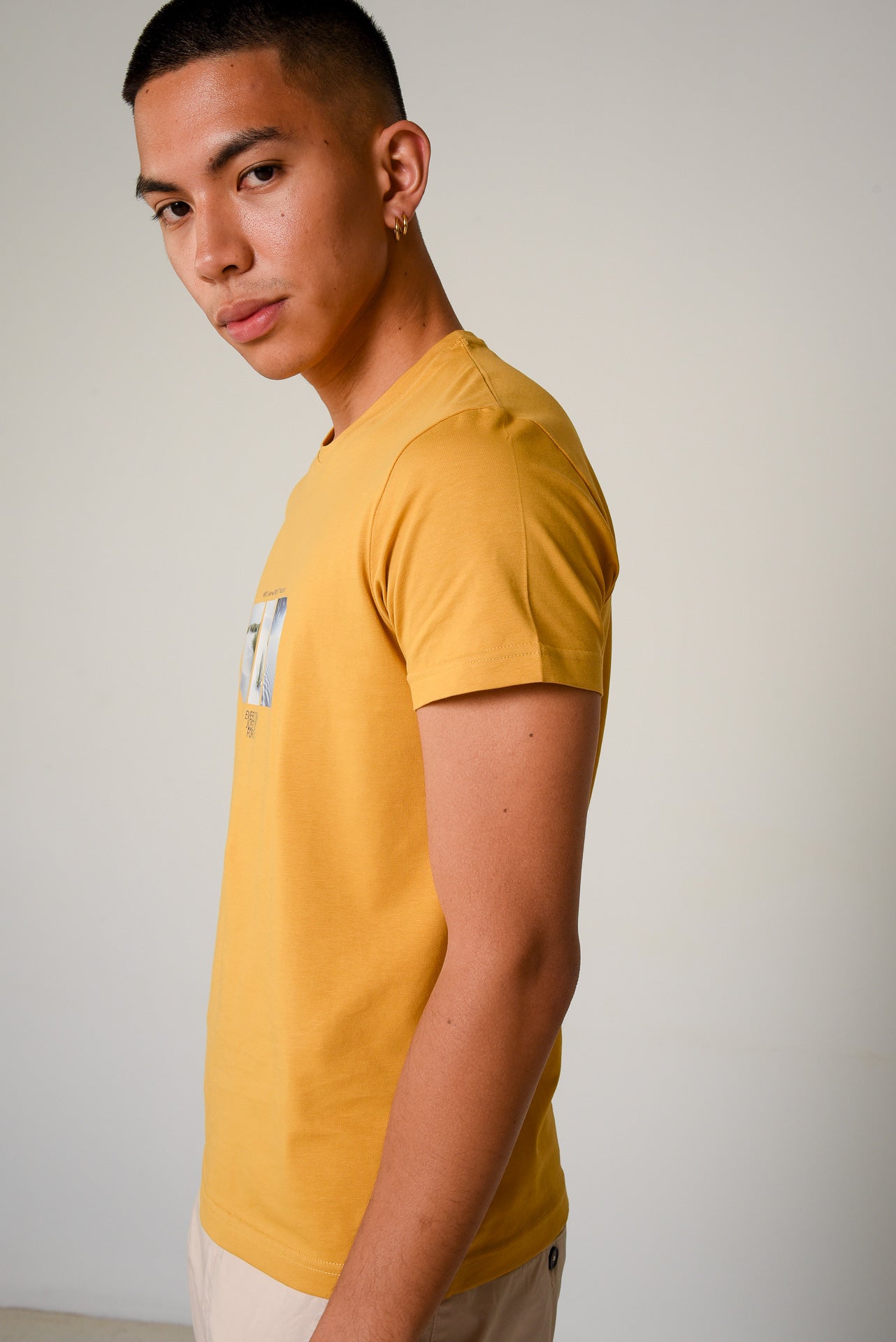 T SHIRT