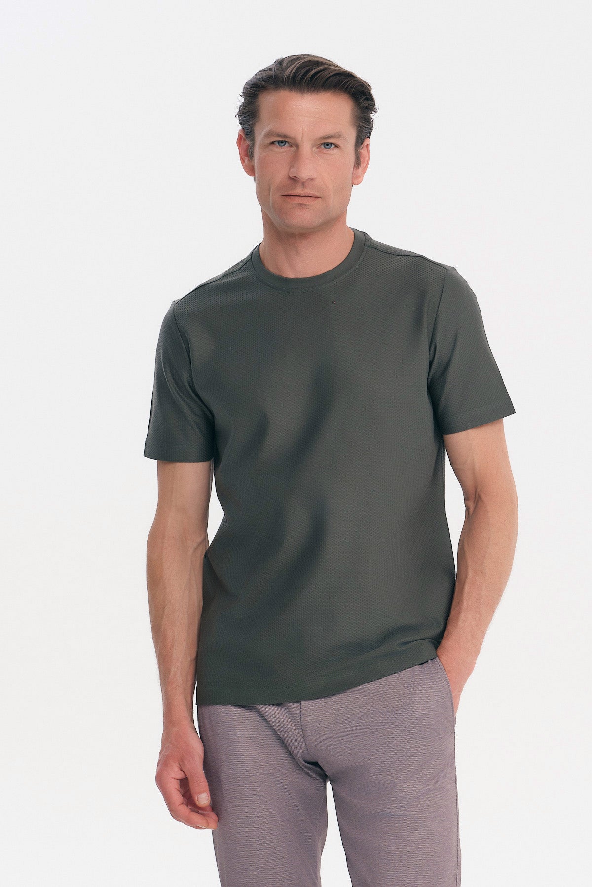 ΑΝΔΡΙΚΟ ΛΑΔΙ T-SHIRT ΚΟΝΤΟΜΑΝΙΚΟ ΜΕ ΟΡΑΤΗ ΥΦΑΝΣΗ