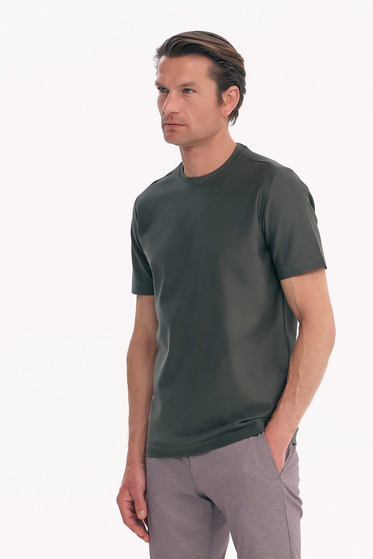 ΑΝΔΡΙΚΟ ΛΑΔΙ T-SHIRT ΚΟΝΤΟΜΑΝΙΚΟ ΜΕ ΟΡΑΤΗ ΥΦΑΝΣΗ