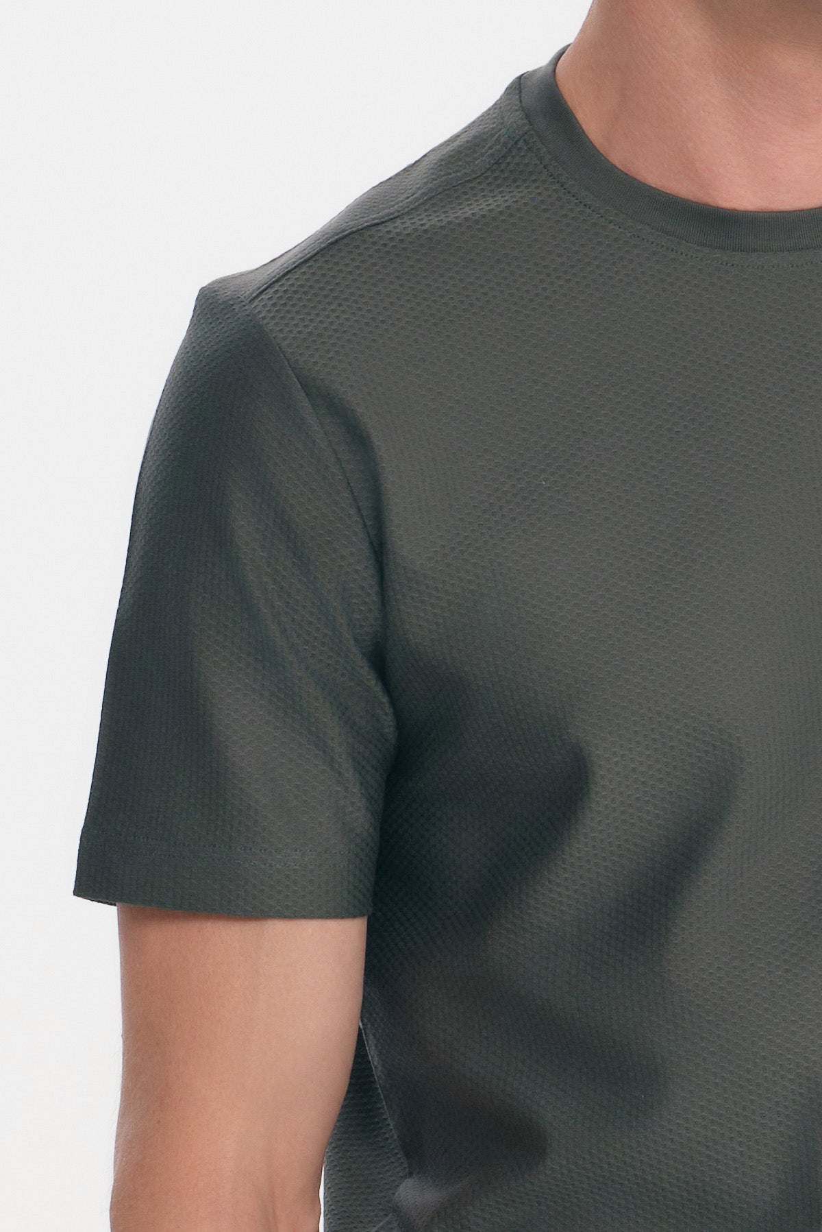 ΑΝΔΡΙΚΟ ΛΑΔΙ T-SHIRT ΚΟΝΤΟΜΑΝΙΚΟ ΜΕ ΟΡΑΤΗ ΥΦΑΝΣΗ