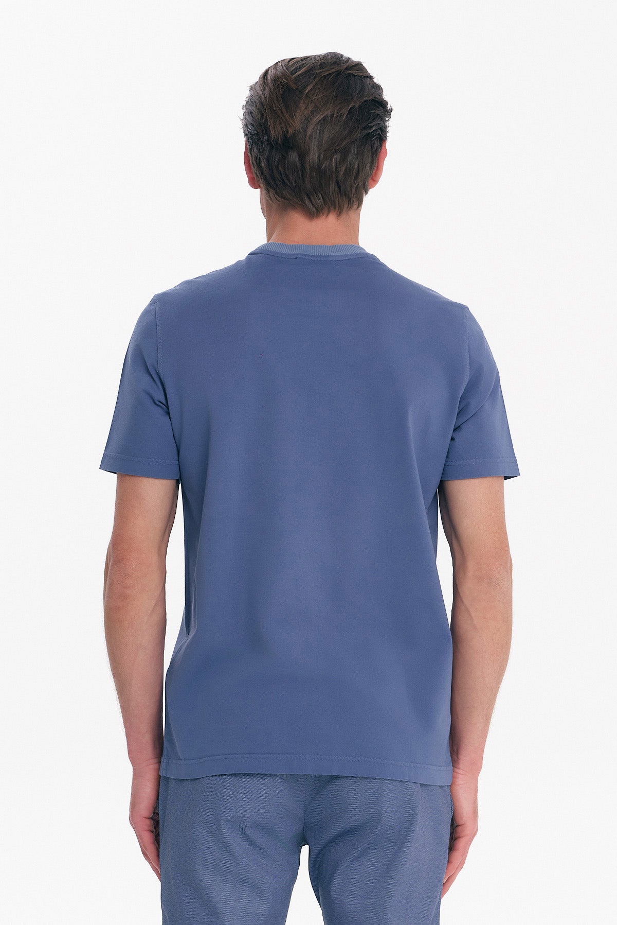 ΑΝΔΡΙΚΟ ΜΠΛΕ ΡΑΦ T-SHIRT ΚΟΝΤΟΜΑΝΙΚΟ ΜΕ ΤΣΕΠΗ ΣΤΟ ΣΤΗΘΟΣ