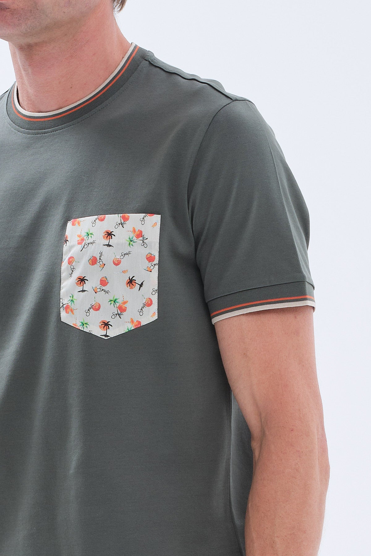 ΑΝΔΡΙΚΟ ΛΑΔΙ ΚΟΝΤΟΜΑΝΙΚΟ T-SHIRT PORTOBELLO'S REGULAR FIT ΜΕ ΤΣΕΠΗ ΣΤΟ ΣΤΗΘΟΣ