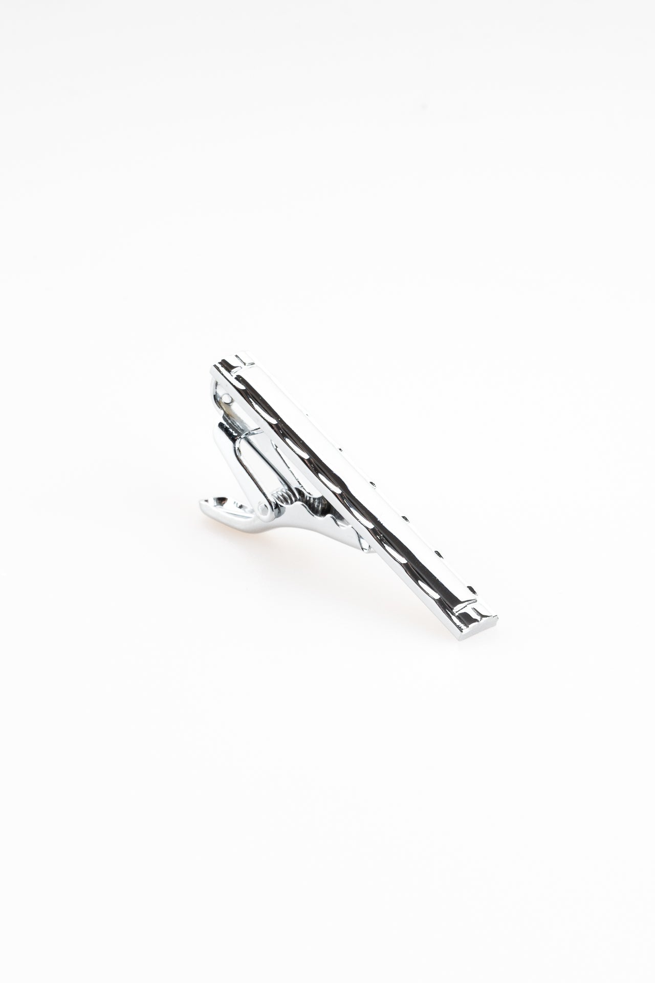 ΚΛΙΠ ΓΡΑΒΑΤΑΣ PORTOBELLO'S ΜΕ ΑΝΑΓΛΥΦΟ ΣΧΕΔΙΟ ΣΕ ΑΣΗΜΙ ΓΥΑΛΙΣΤΕΡΟ