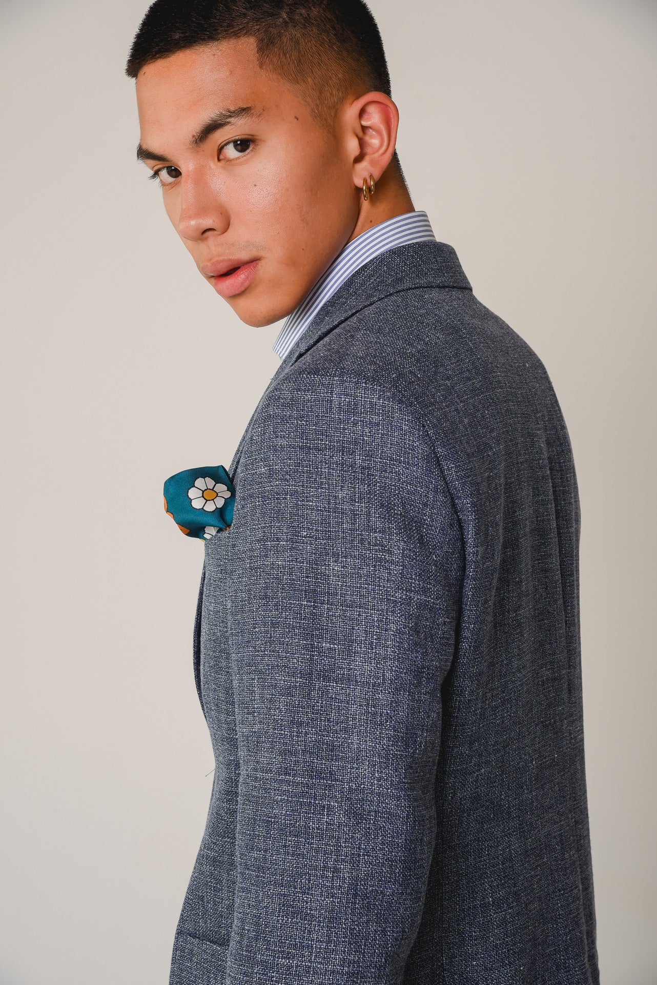 ΑΝΔΡΙΚΟ ΣΑΚΑΚΙ PORTOBELLO’S ΣΕ ΜΠΛΕ ΤΖΙΝ ΑΠΟΧΡΩΣΗ ΚΑΙ ΥΦΑΣΜΑ ΤΗΣ ANGELICO