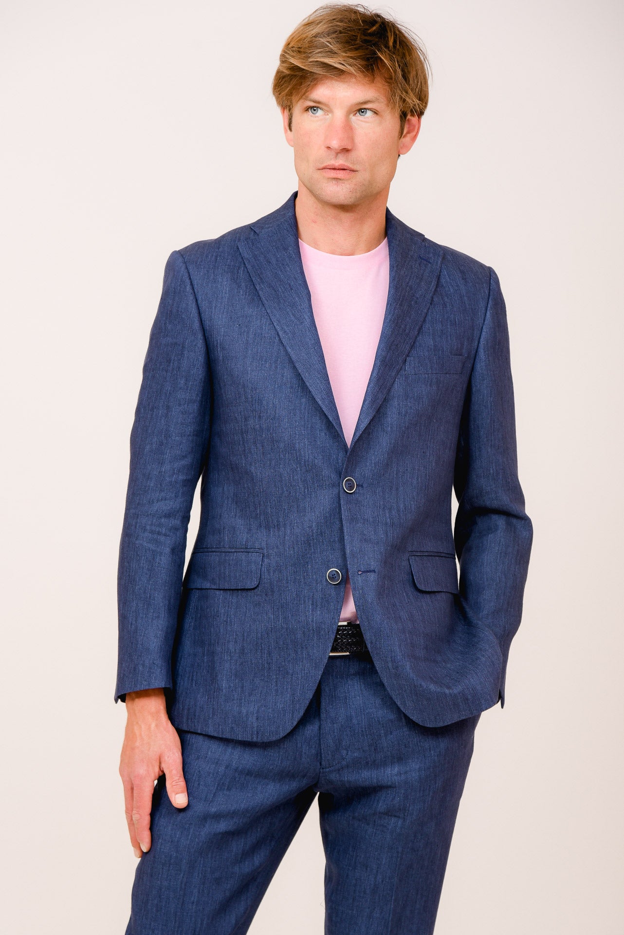 ΑΝΔΡΙΚΟ ΚΟΣΤΟΥΜΙ PORTOBELLO'S ΣΤΗΝ ΑΠΟΧΡΩΣΗ ΤΟΥ ΤΖΙΝ ΜΕ ΥΦΑΣΜΑ LEOMASTER ΑΠΟ ΛΙΝΟ