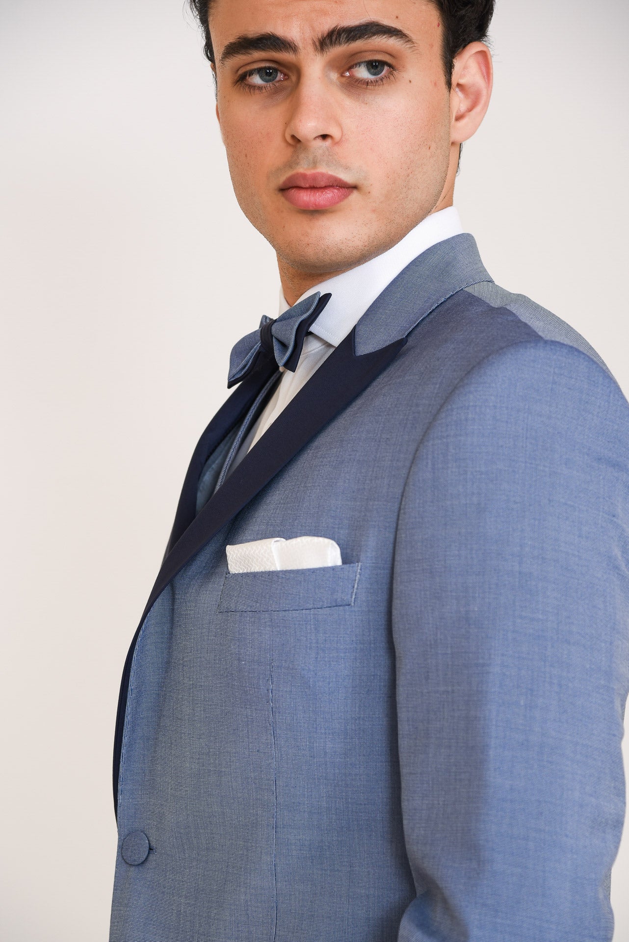 ΑΝΔΡΙΚΟ THREE-PIECE TUXEDO PORTOBELLO'S ΣΙΕΛ ΜΕ PEAK ΣΑΤΕΝ ΠΕΤΑ