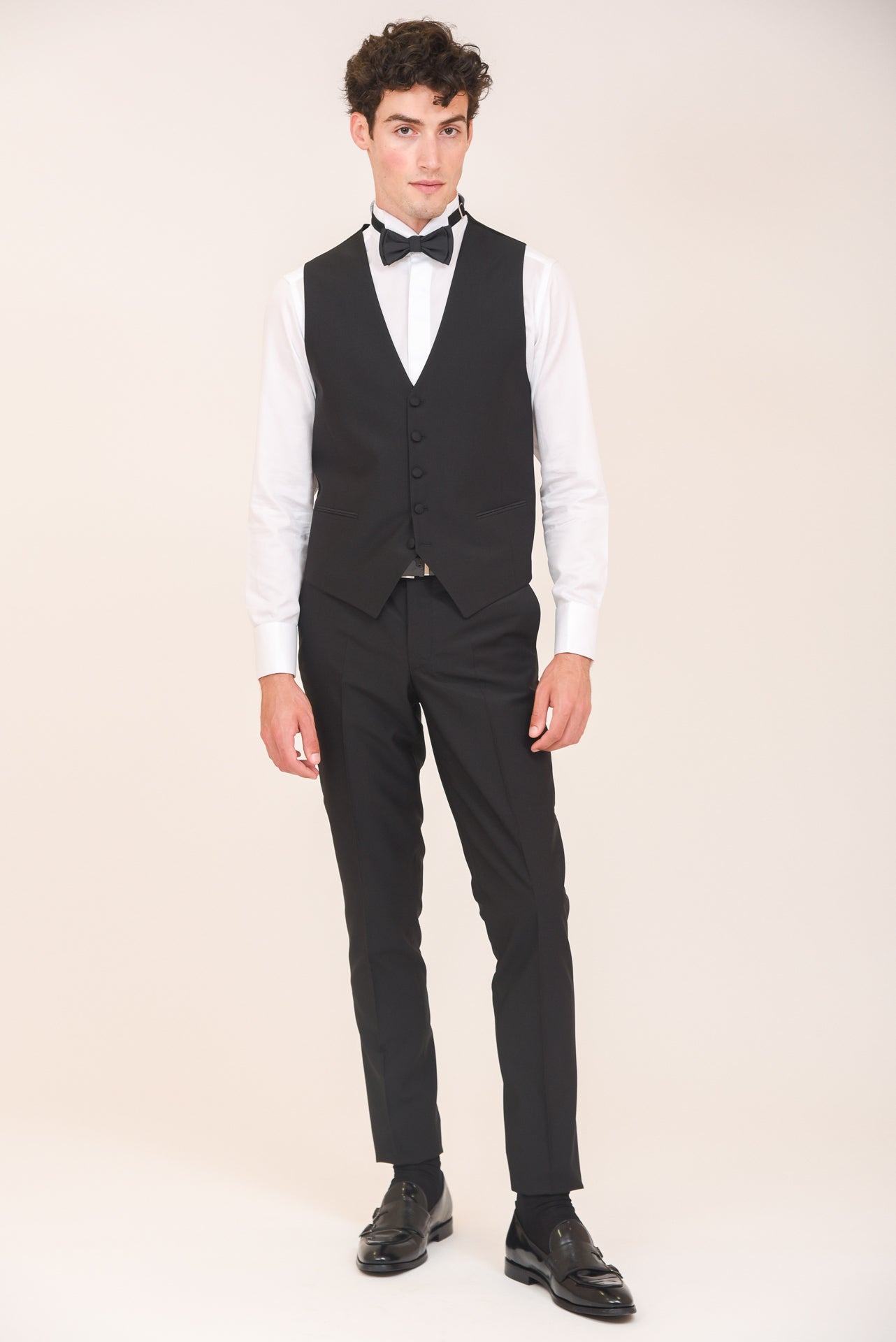 ΑΝΔΡΙΚΟ THREE-PIECES ΔΙΚΟΥΜΠΟ ΜΑΥΡΟ TUXEDO ΜΕ ΣΑΤΕΝ PEAK ΠΕΤΑ PORTOBELLO'S