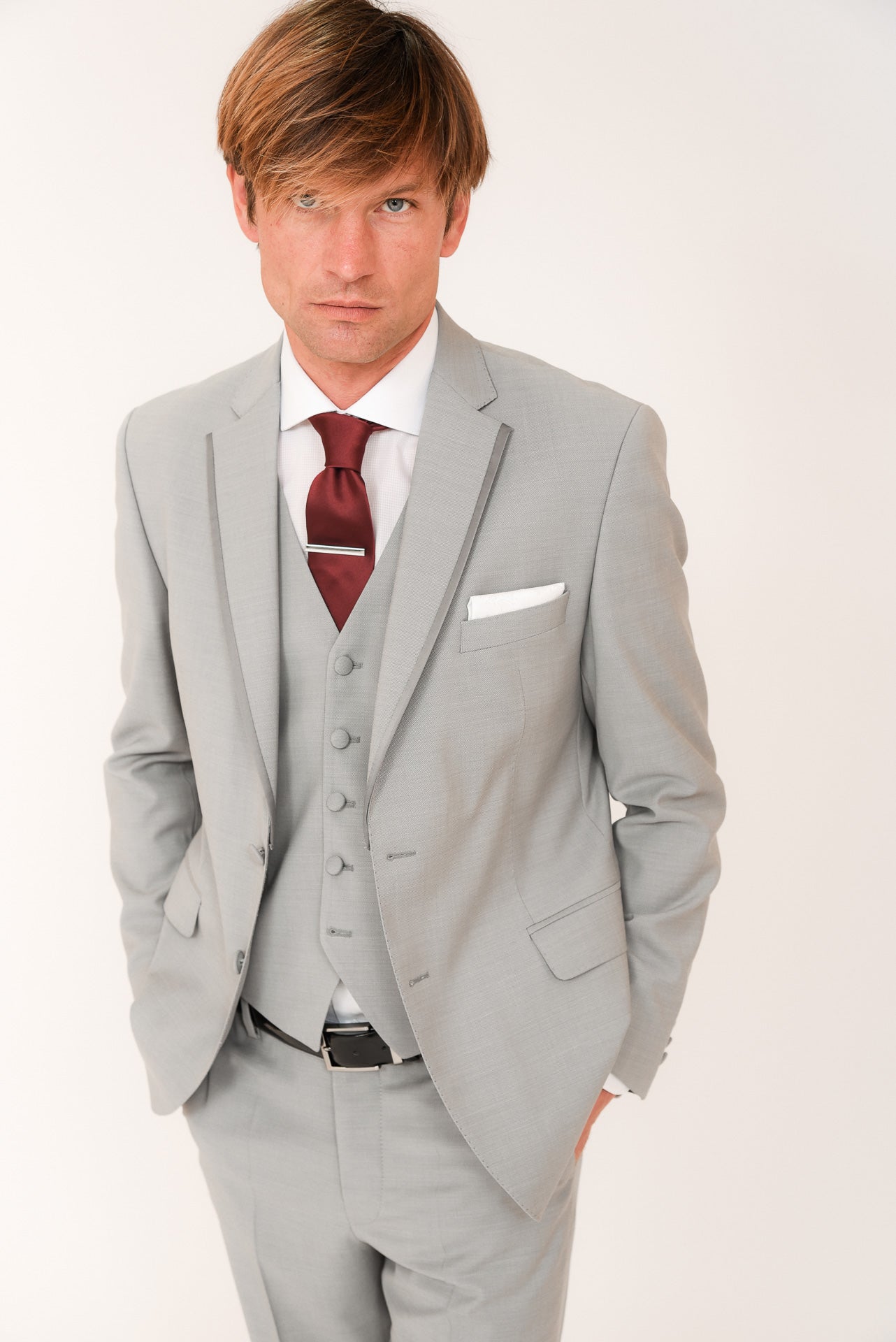 ΑΝΔΡΙΚΟ THREE-PIECE ΜΟΝΟΠΕΤΟ ΔΙΚΟΥΜΠΟ ΚΟΣΤΟΥΜΙ ΣΕ LIGHT ΓΚΡΙ ΧΡΩΜΑ PORTOBELLO'S