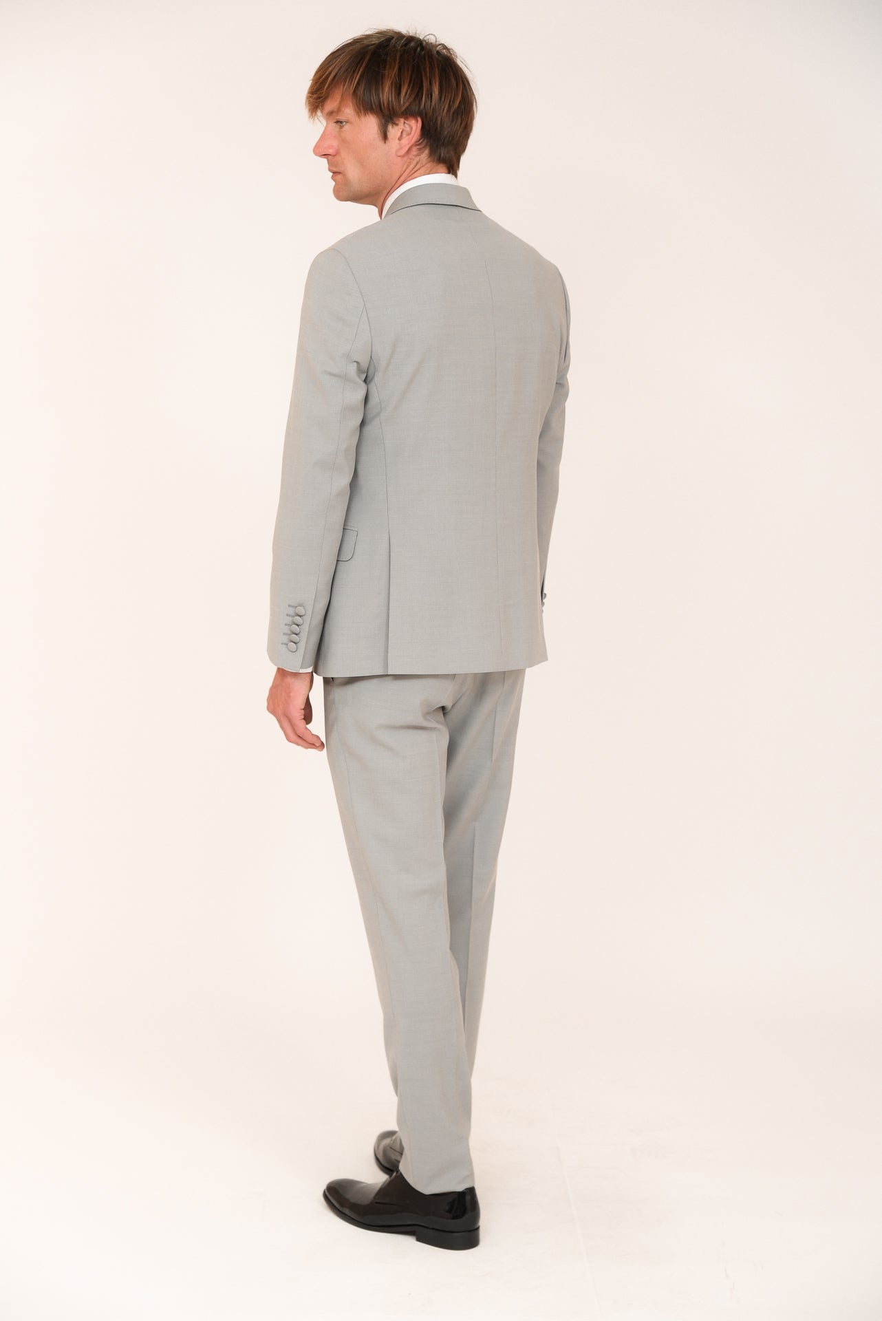 ΑΝΔΡΙΚΟ THREE-PIECE ΜΟΝΟΠΕΤΟ ΔΙΚΟΥΜΠΟ ΚΟΣΤΟΥΜΙ ΣΕ LIGHT ΓΚΡΙ ΧΡΩΜΑ PORTOBELLO'S