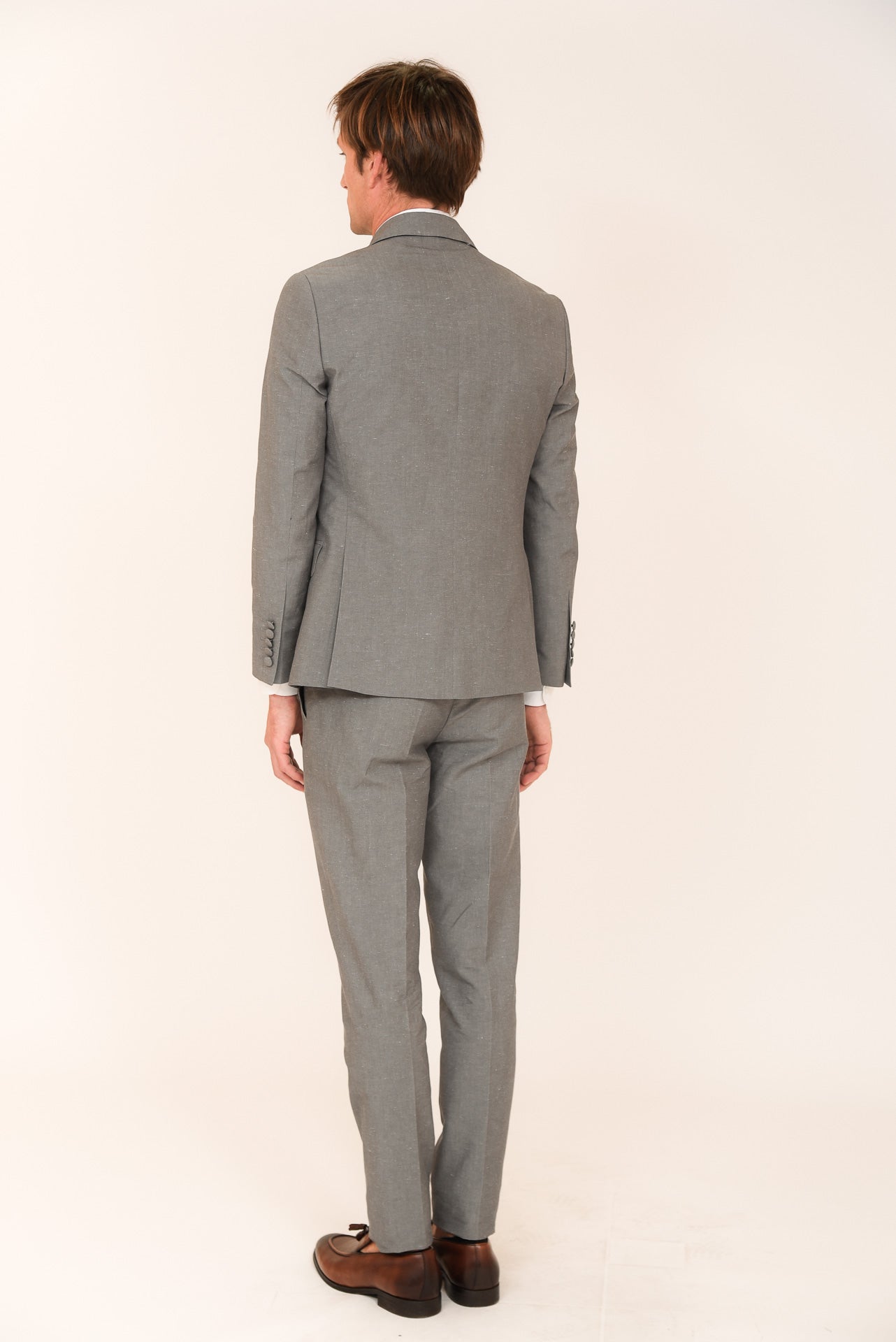 ΑΝΔΡΙΚΟ THREE-PIECE ΔΙΚΟΥΜΠΟ ΚΟΣΤΟΥΜΙ ΣΕ LIGHT ΓΚΡΙ ΧΡΩΜΑ ZIGNONE