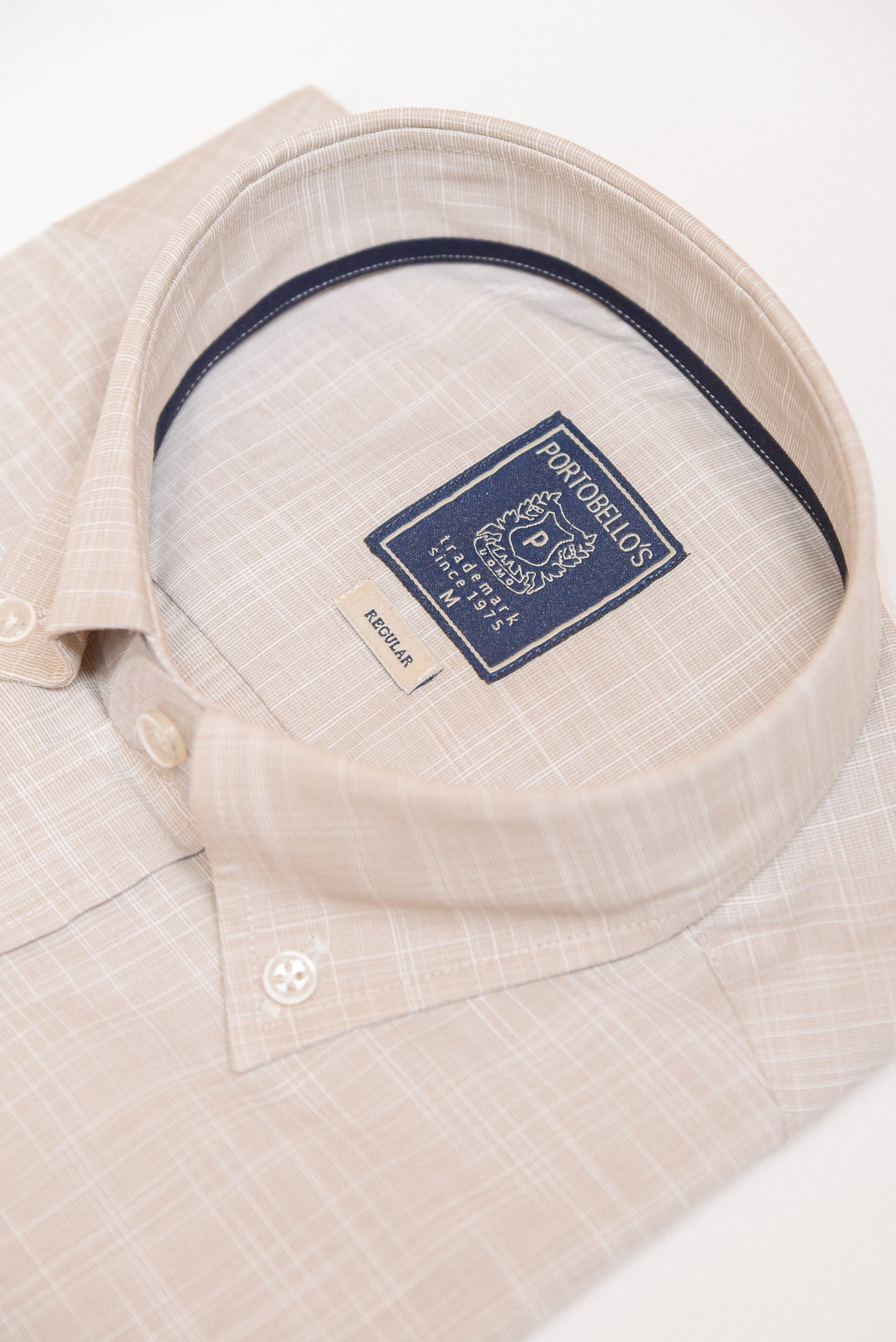 ΑΝΔΡΙΚΟ ΚΟΝΤΟΜΑΝΙΚΟ ΠΟΥΚΑΜΙΣΟ ΜΕ BUTTON DOWN ΓΙΑΚΑ PORTOBELLO'S ΜΠΕΖ ΜΕ ΜΙΚΡΟΣΧΕΔΙΟ