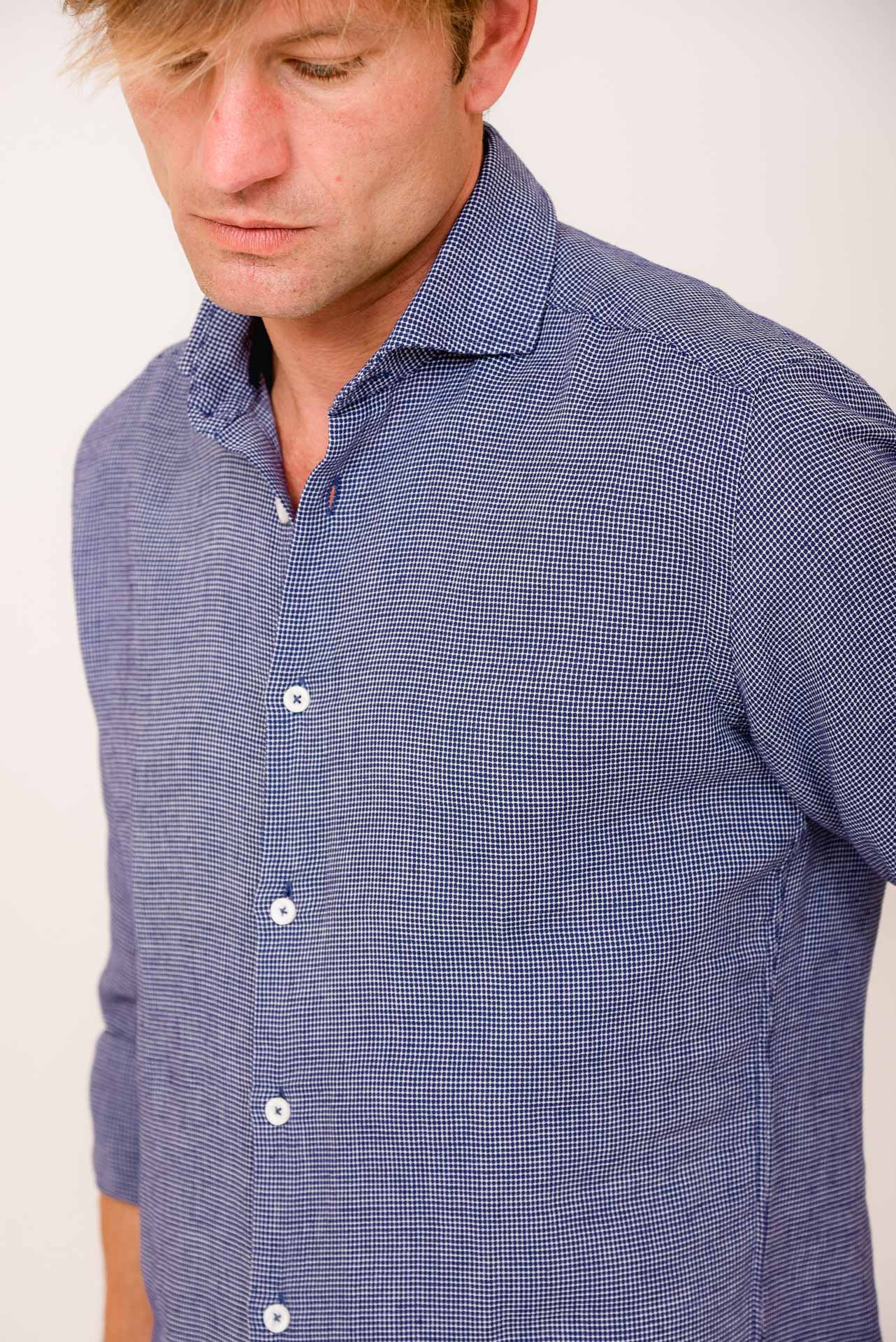 ΑΝΔΡΙΚΟ ΠΟΥΚΑΜΙΣΟ ΜΕ REX ΓΙΑΚΑ PORTOBELLO'S INDIGO ΜΕ ΜΙΚΡΟΣΧΕΔΙΟ SLIM FIT