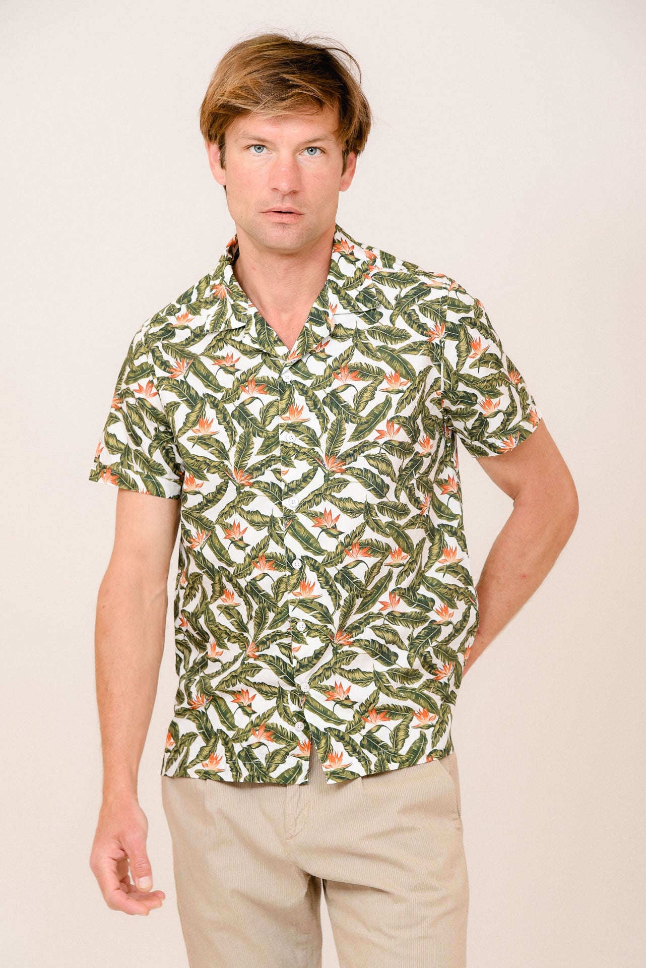 ΑΝΔΡΙΚΟ ΚΟΝΤΟΜΑΝΙΚΟ ΠΟΥΚΑΜΙΣΟ ΜΕ BYRON ΓΙΑΚΑ PORTOBELLO'S ΜΕ ΛΑΔΙ ΠΟΡΤΟΚΑΛΙ ΚΑΙ ΛΕΥΚΑ ΧΡΩΜΑΤΑ