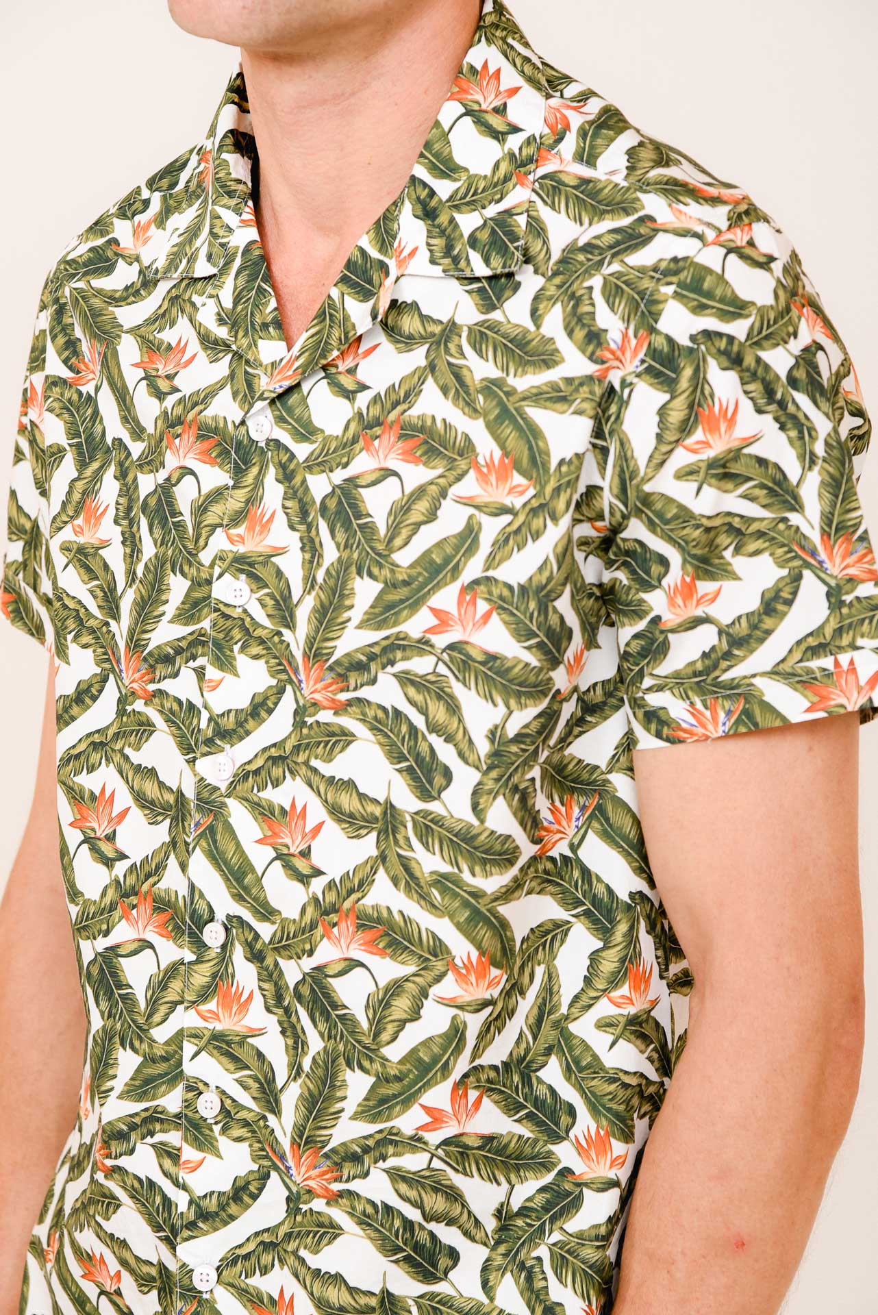 ΑΝΔΡΙΚΟ ΚΟΝΤΟΜΑΝΙΚΟ ΠΟΥΚΑΜΙΣΟ ΜΕ BYRON ΓΙΑΚΑ PORTOBELLO'S ΜΕ ΛΑΔΙ ΠΟΡΤΟΚΑΛΙ ΚΑΙ ΛΕΥΚΑ ΧΡΩΜΑΤΑ