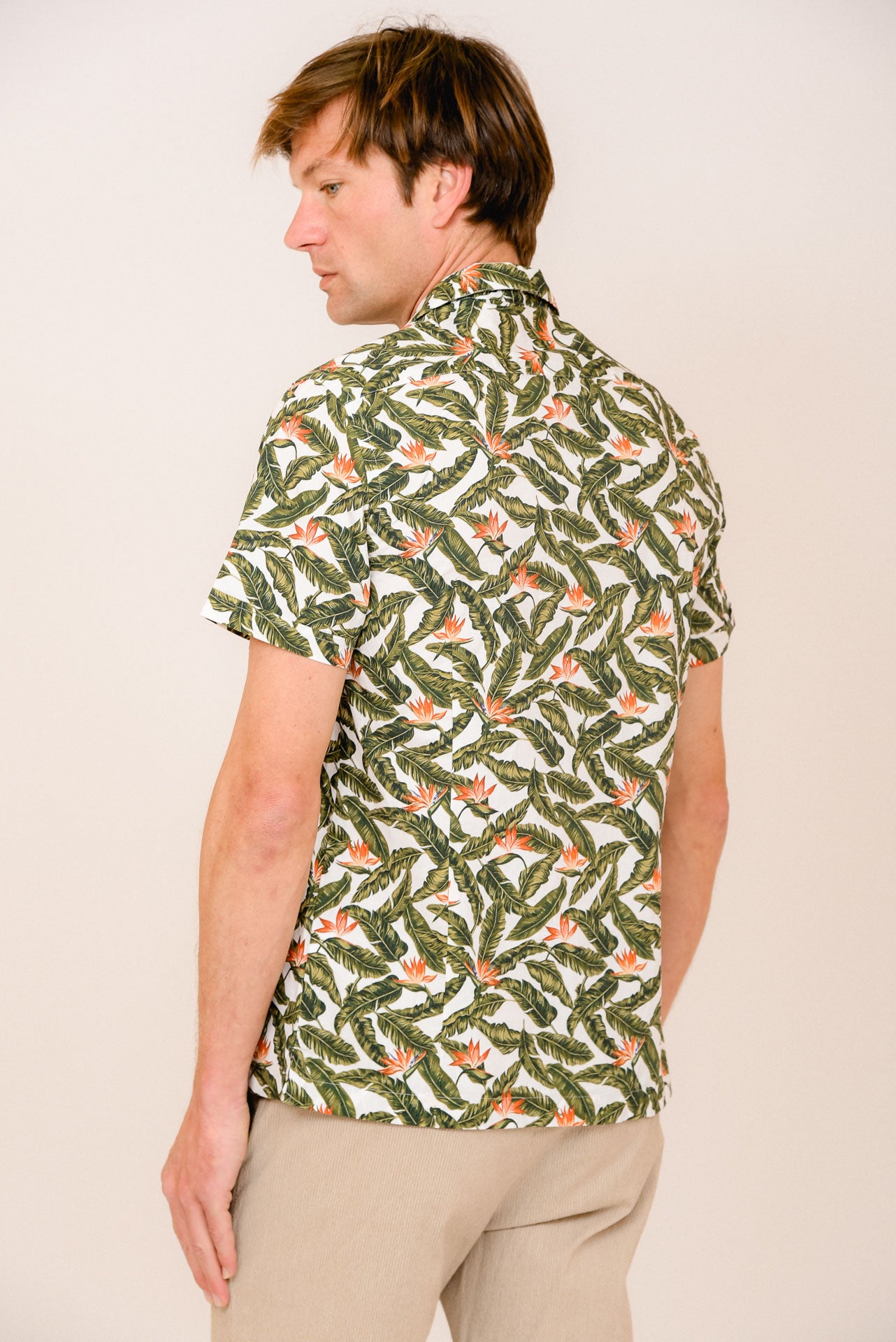 ΑΝΔΡΙΚΟ ΚΟΝΤΟΜΑΝΙΚΟ ΠΟΥΚΑΜΙΣΟ ΜΕ BYRON ΓΙΑΚΑ PORTOBELLO'S ΜΕ ΛΑΔΙ ΠΟΡΤΟΚΑΛΙ ΚΑΙ ΛΕΥΚΑ ΧΡΩΜΑΤΑ