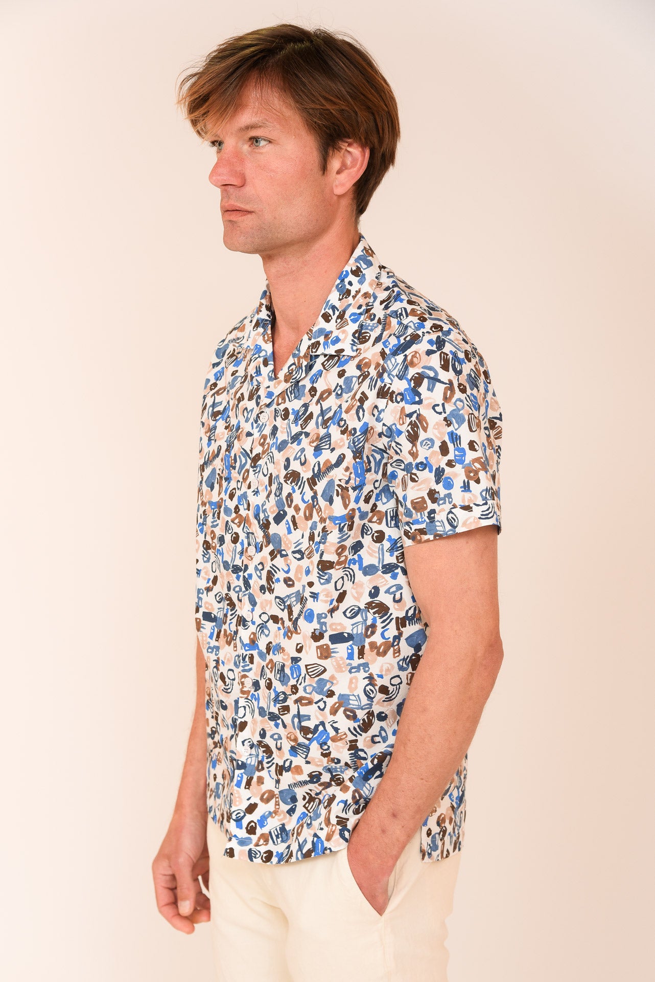 ΑΝΔΡΙΚΟ ΚΟΝΤΟΜΑΝΙΚΟ ΠΟΥΚΑΜΙΣΟ ΜΕ BYRON ΓΙΑΚΑ PORTOBELLO'S ΜΠΕΖ ΜΠΛΕ ΕΝΤΟΝΑ ΣΧΕΔΙΑ REGULAR FIT