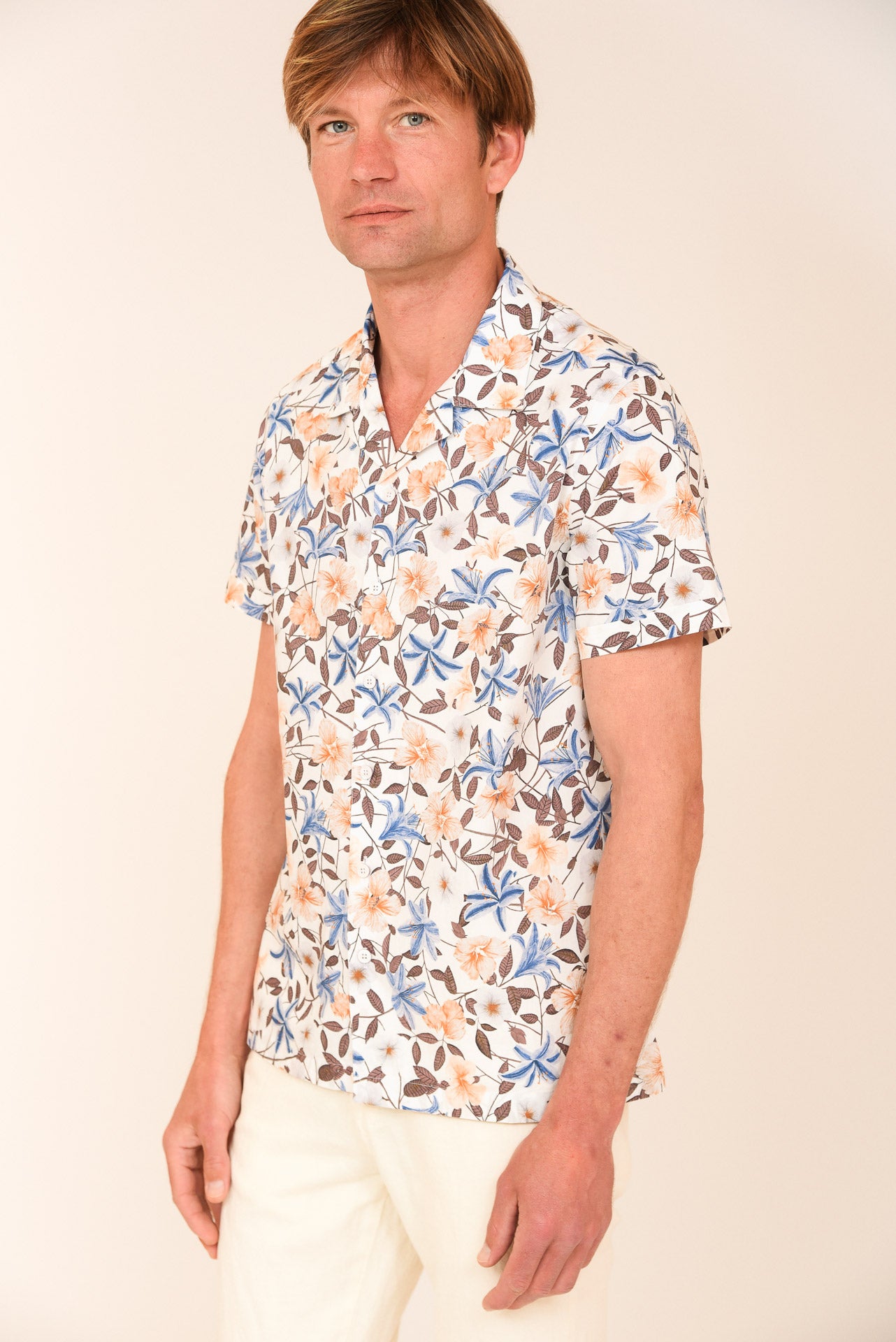 ΑΝΔΡΙΚΟ ΚΟΝΤΟΜΑΝΙΚΟ ΠΟΥΚΑΜΙΣΟ ΜΕ BYRON ΓΙΑΚΑ PORTOBELLO'S ΜΠΕΖ ΚΑΦΕ FLORAL REGULAR FIT