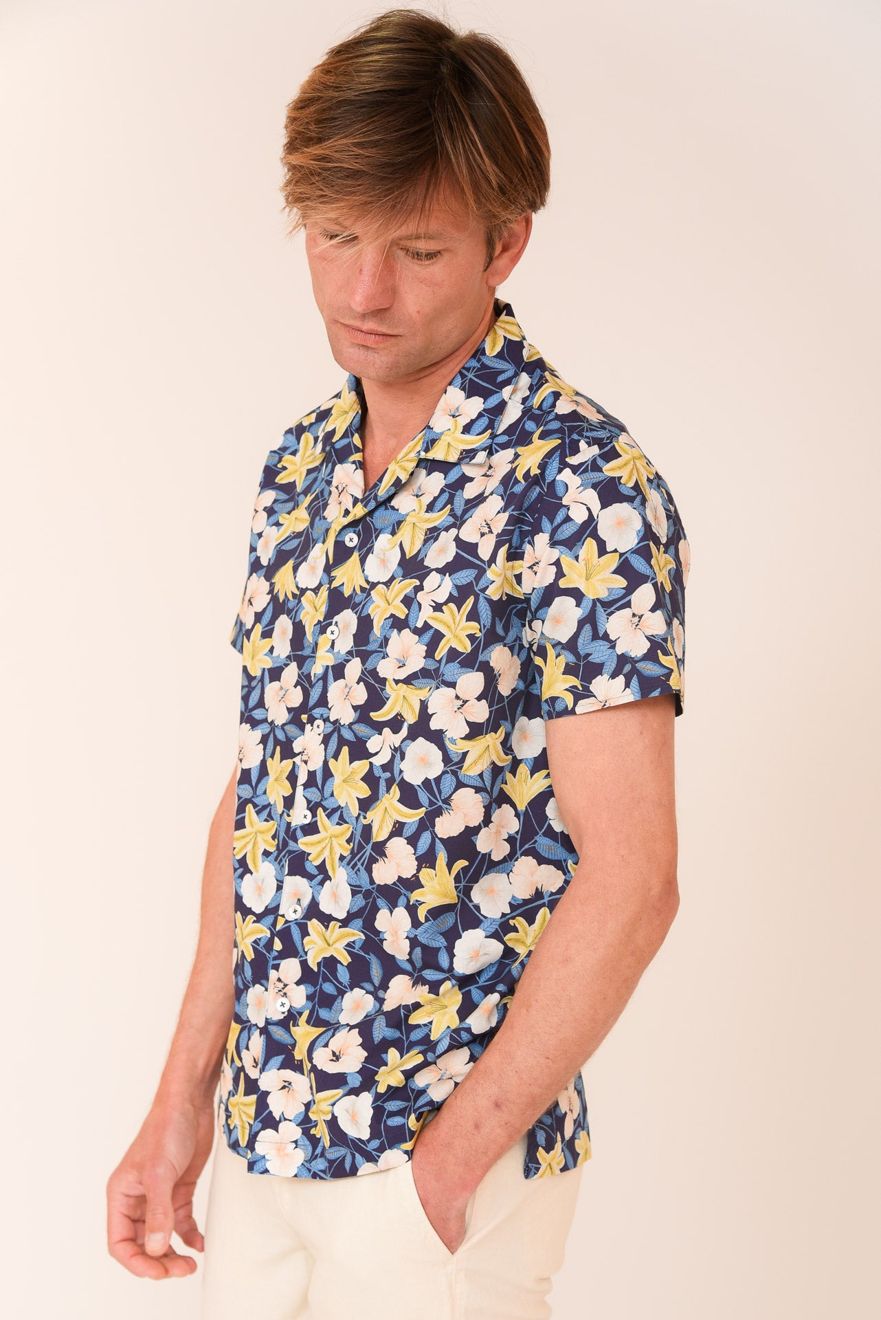 ΑΝΔΡΙΚΟ ΚΟΝΤΟΜΑΝΙΚΟ ΠΟΥΚΑΜΙΣΟ ΜΕ BYRON ΓΙΑΚΑ PORTOBELLO'S ΜΠΕΖ ΜΠΛΕ FLORAL REGULAR FIT