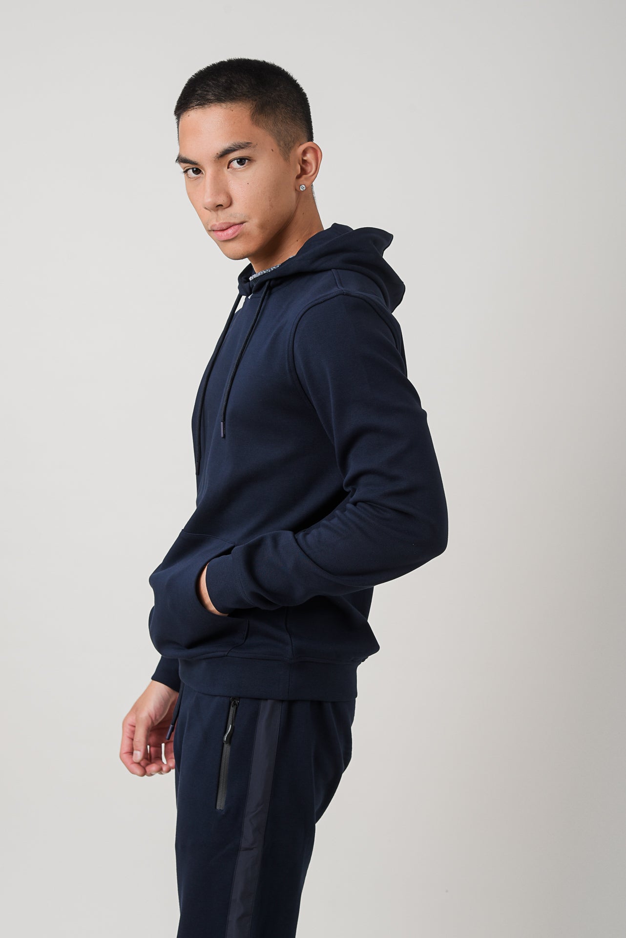 ΑΝΔΡΙΚΗ ΜΠΛΟΥΖΑ SWEATSHIRT PORTOBELLO'S ΜΕ ΚΟΥΚΟΥΛΑ ΣΕ ΜΠΛΕ NAVY