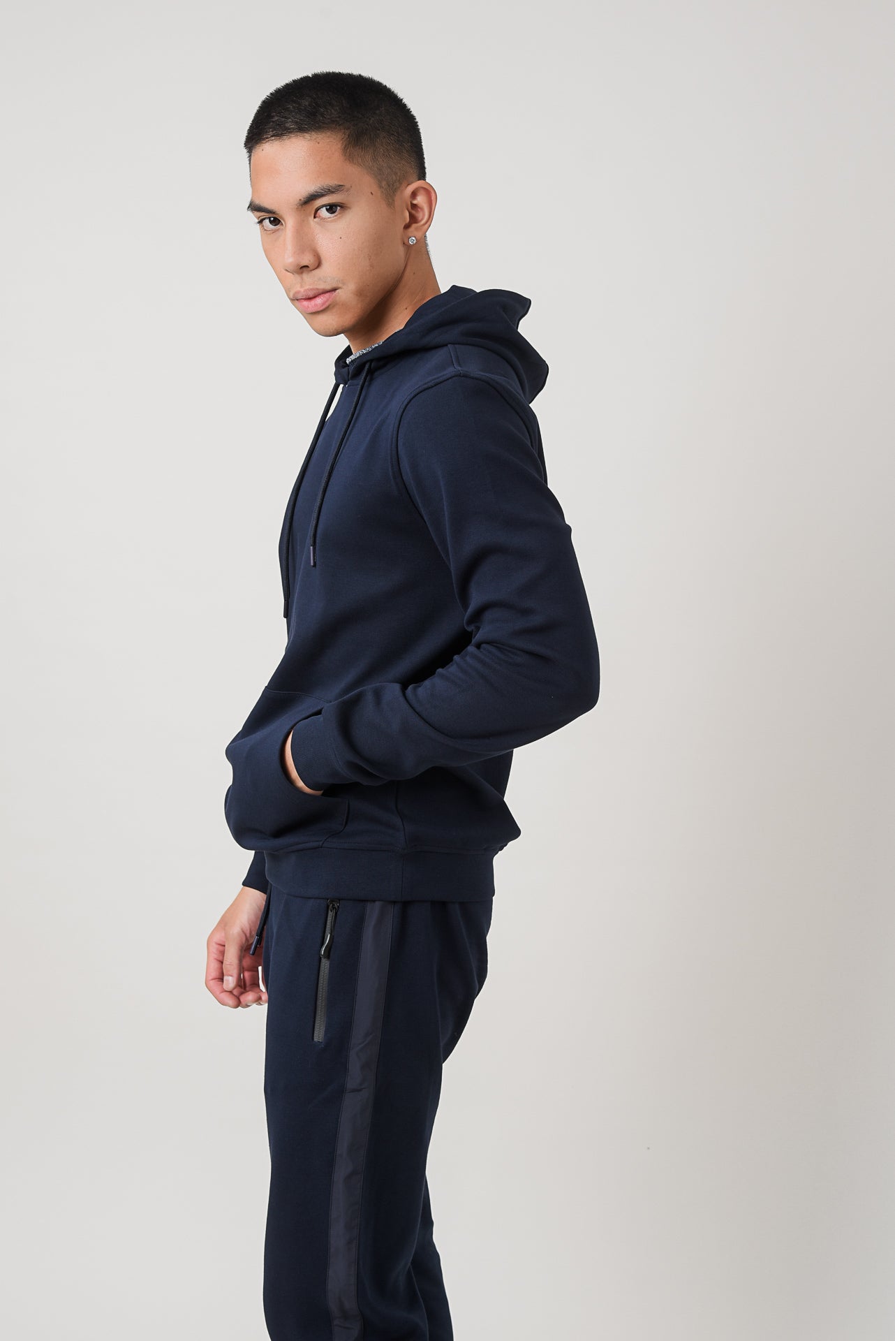 ΑΝΔΡΙΚΗ ΜΠΛΟΥΖΑ SWEATSHIRT PORTOBELLO'S ΜΕ ΚΟΥΚΟΥΛΑ ΣΕ ΜΠΛΕ NAVY