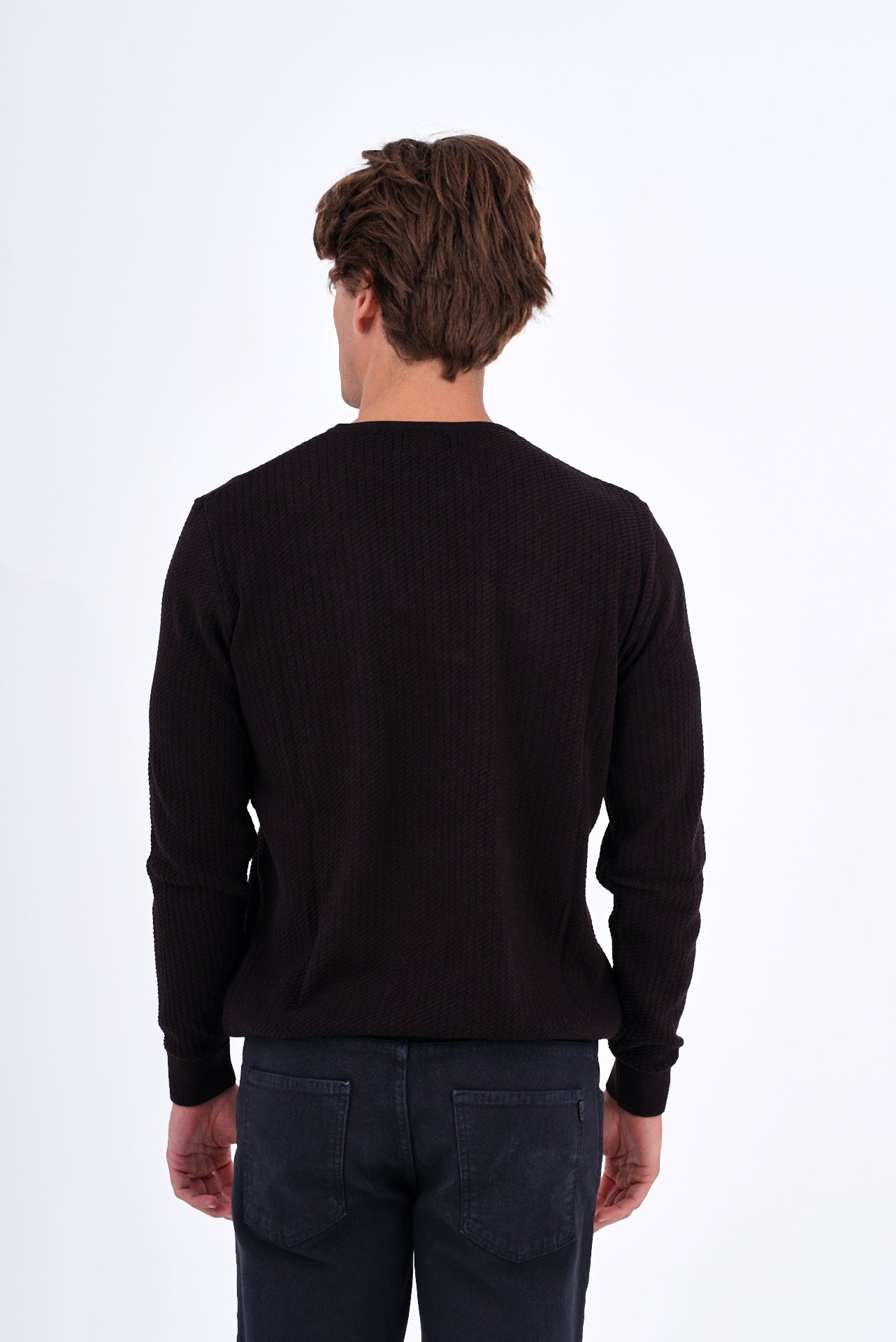 ΑΝΔΡΙΚΟ ΠΟΥΛΟΒΕΡ ΜΕ ΛΑΙΜΟΚΟΨΗ LES GENT'S ΣΕ ΜΑΥΡΟ ΧΡΩΜΑ