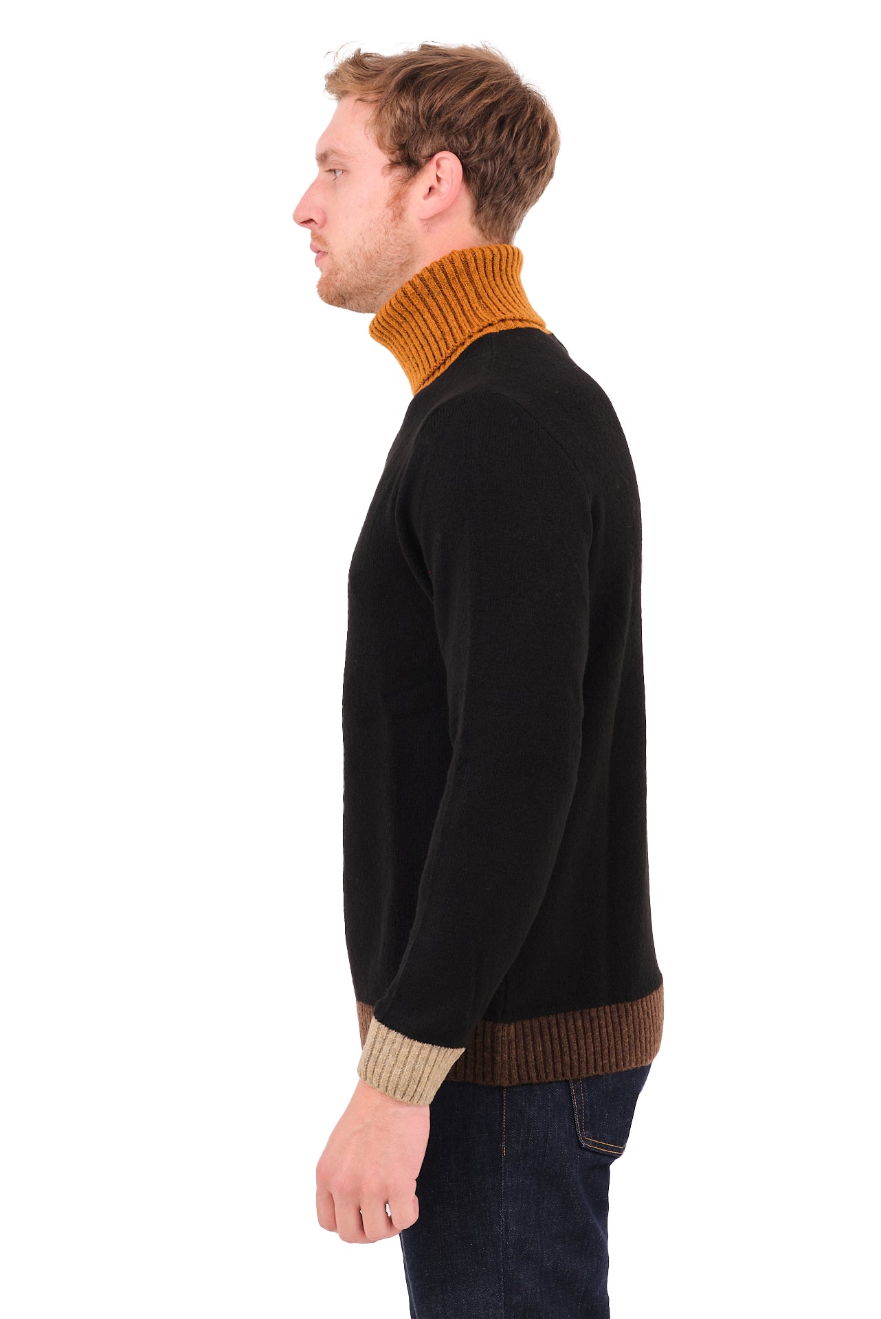 ΑΝΔΡΙΚΟ ΖΙΒΑΓΚΟ SSEINE ΣΕ ΜΑΥΡΟ ΧΡΩΜΑ ΚΑΙ ΧΡΩΜΑΤΙΚΕΣ ΛΕΠΤΟΜΕΡΕΙΕΣ