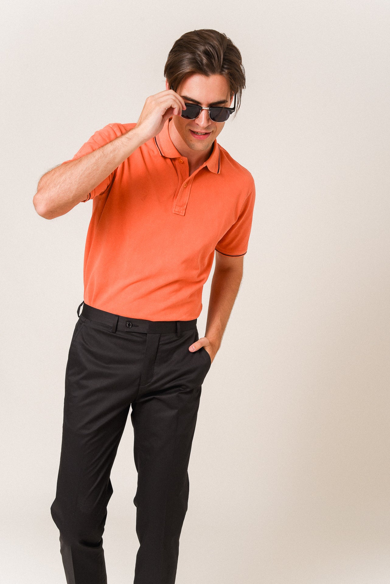 ΑΝΔΡΙΚΟ POLO PORTOBELLO'S ΠΟΡΤΟΚΑΛΙ ΜΕ ΜΑΥΡΕΣ ΛΕΠΤΟΜΕΡΕΙΕΣ ΣΤΟ ΓΙΑΚΑ ΚΑΙ ΤΑ ΜΑΝΙΚΙΑ