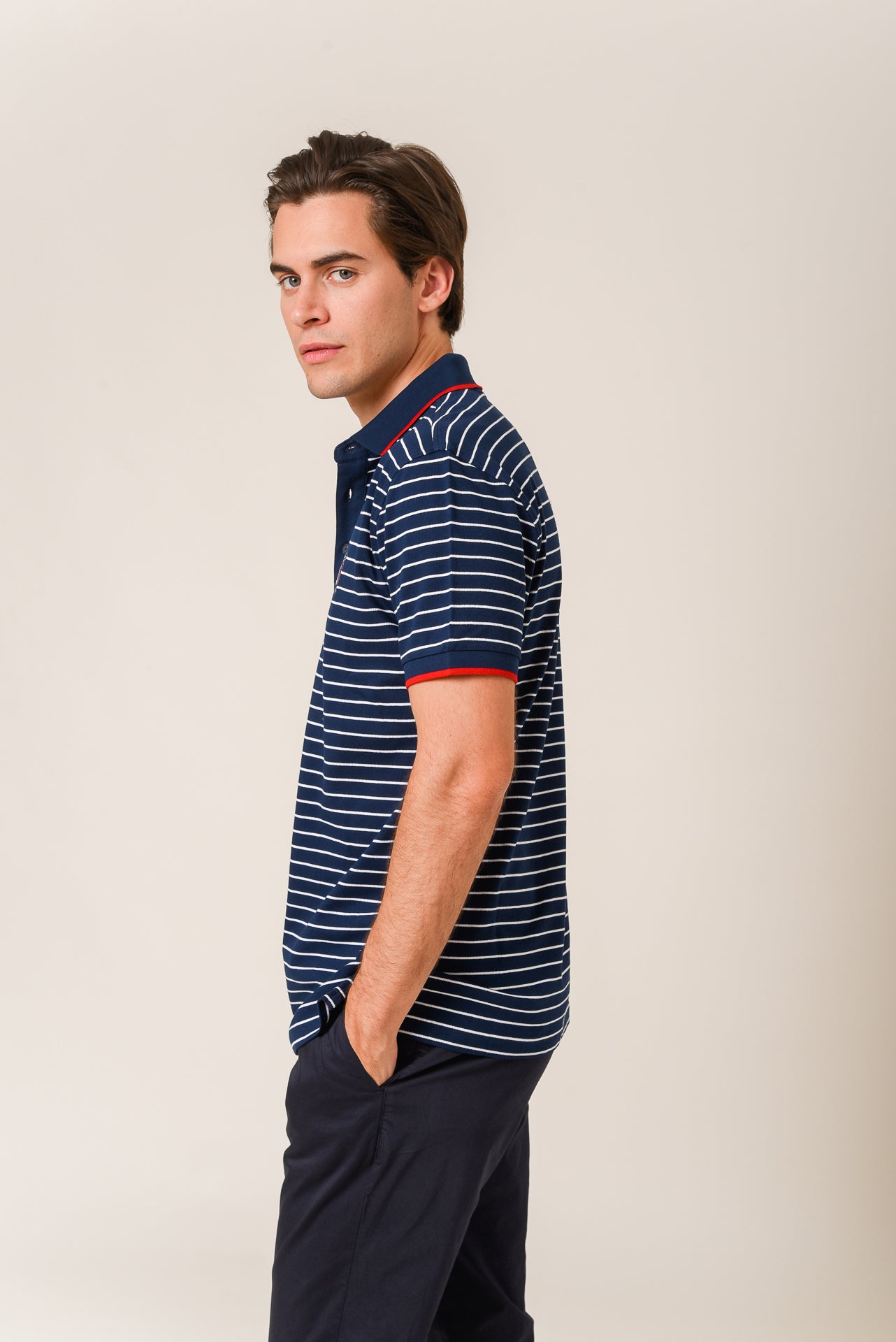 ΑΝΔΡΙΚΟ POLO PORTOBELLO'S ΜΠΛΕ ΡΙΓΕ ΜΕ ΚΟΚΚΙΝΕΣ ΛΕΠΤΟΜΕΡΕΙΕΣ ΣΤΟ ΓΙΑΚΑ ΚΑΙ ΤΑ ΜΑΝΙΚΙΑ