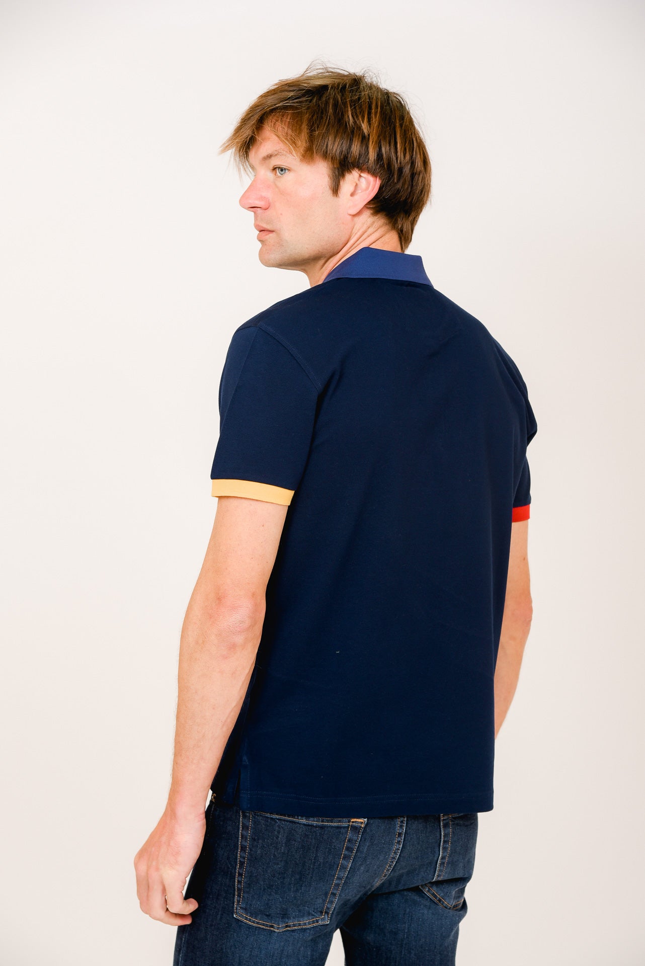 ΑΝΔΡΙΚΟ POLO PORTOBELLO'S ΜΠΛΕ ΜΕ ΚΟΚΚΙΝΕΣ ΚΑΙ ΚΙΤΡΙΝΕΣ ΛΕΠΤΟΜΕΡΕΙΣ ΣΤΗΝ ΠΑΤΙΛΕΤΑ ΚΑΙ ΤΑ ΜΑΝΙΚΙΑ