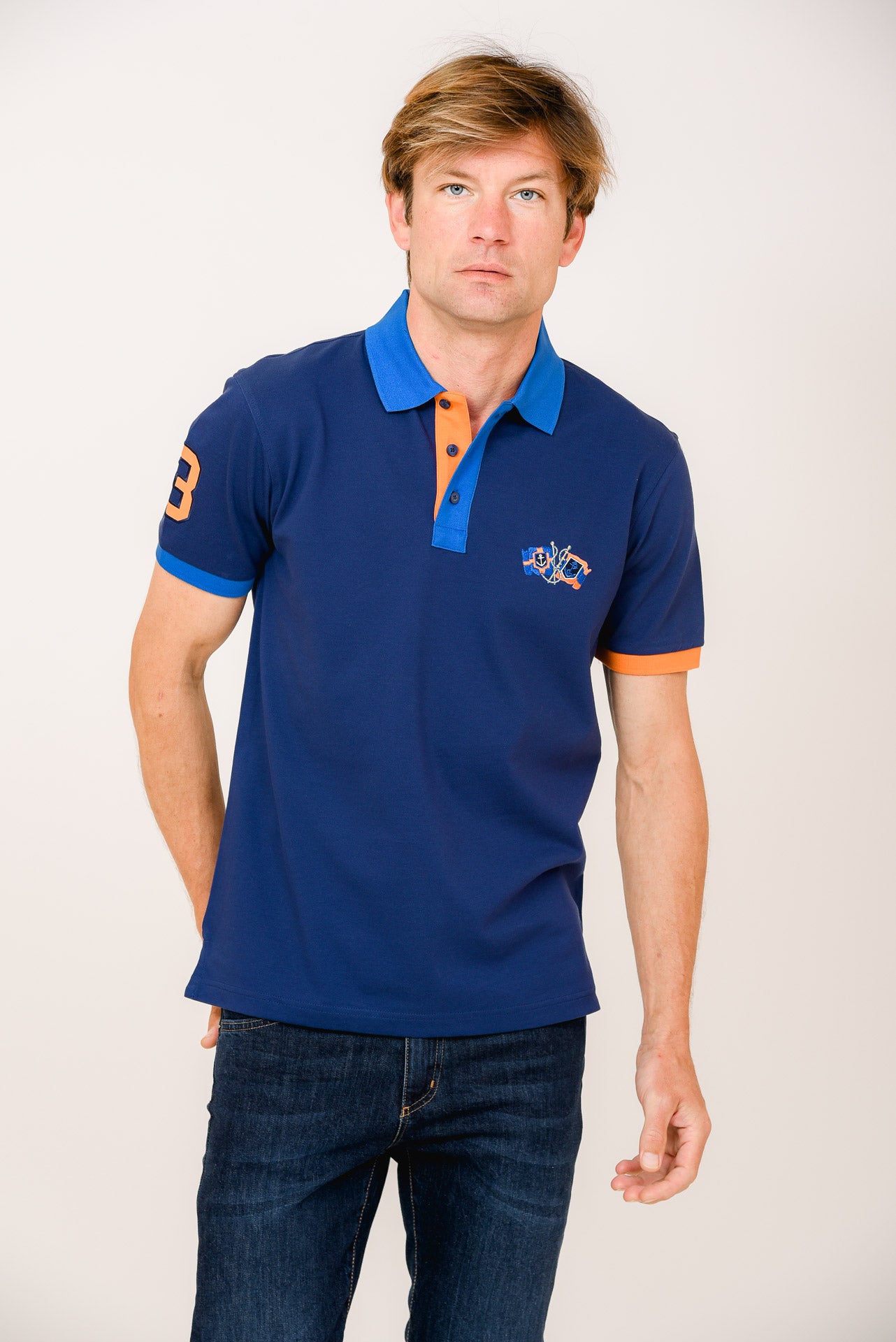 ΑΝΔΡΙΚΟ POLO PORTOBELLO'S ΡΟΥΑ ΜΕ ΣΙΕΛ ΚΑΙ ΠΟΡΤΟΚΑΛΙ ΛΕΠΤΟΜΕΡΕΙΕΣ ΣΤΟ ΓΙΑΚΑ ΚΑΙ ΤΑ ΜΑΝΙΚΙΑ