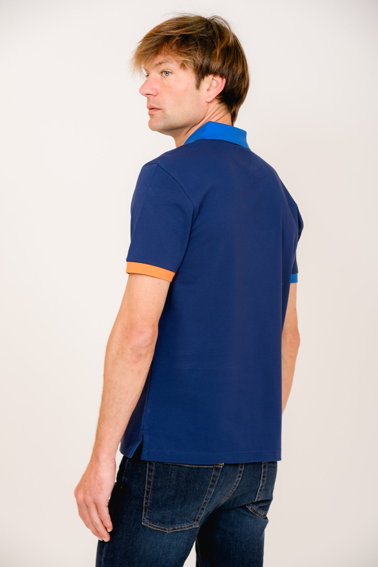 ΑΝΔΡΙΚΟ POLO PORTOBELLO'S ΡΟΥΑ ΜΕ ΣΙΕΛ ΚΑΙ ΠΟΡΤΟΚΑΛΙ ΛΕΠΤΟΜΕΡΕΙΕΣ ΣΤΟ ΓΙΑΚΑ ΚΑΙ ΤΑ ΜΑΝΙΚΙΑ