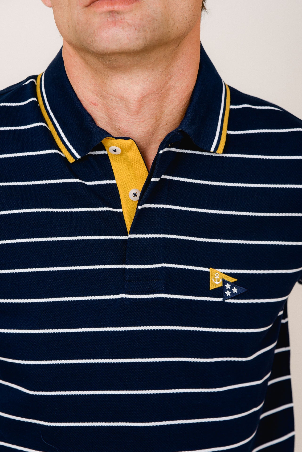 ΑΝΔΡΙΚΟ POLO PORTOBELLO'S ΜΠΛΕ ΜΕ ΛΕΥΚΕΣ ΡΙΓΕΣ ΚΑΙ ΚΙΤΡΙΝΕΣ ΛΕΠΤΟΜΕΡΕΙΕΣ