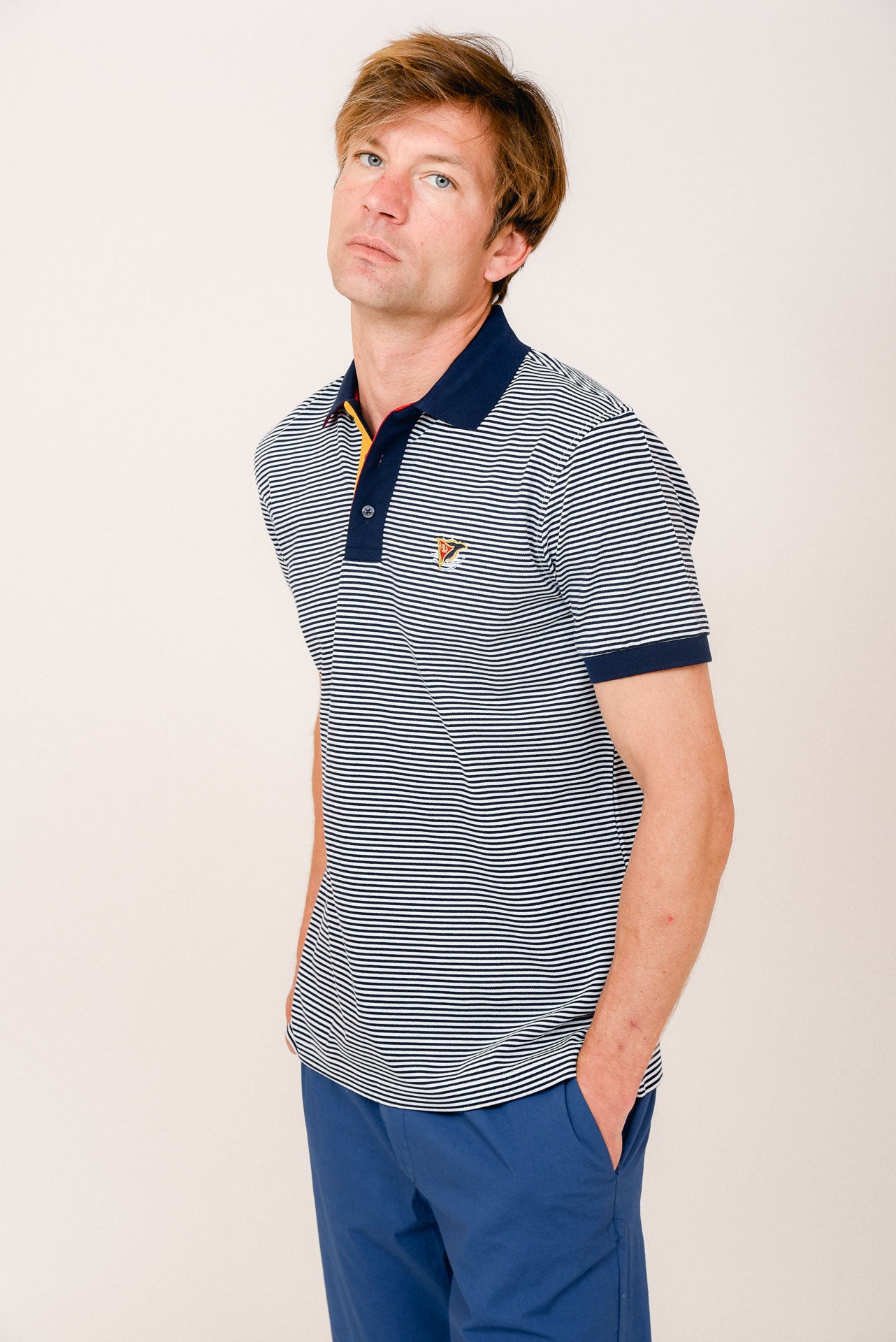 ΑΝΔΡΙΚΟ POLO PORTOBELLO'S ΜΠΛΕ ΡΙΓΕ ΜΕ ΚΙΤΡΙΝΕΣ ΛΕΠΤΟΜΕΡΕΙΕΣ ΣΤΟ ΓΙΑΚΑ