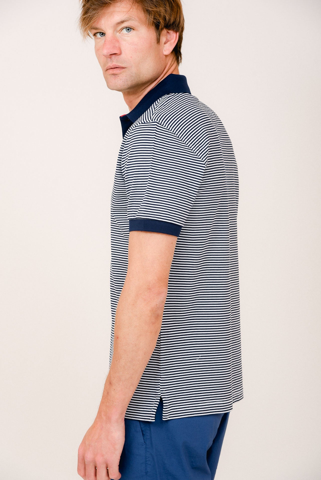 ΑΝΔΡΙΚΟ POLO PORTOBELLO'S ΜΠΛΕ ΡΙΓΕ ΜΕ ΚΙΤΡΙΝΕΣ ΛΕΠΤΟΜΕΡΕΙΕΣ ΣΤΟ ΓΙΑΚΑ