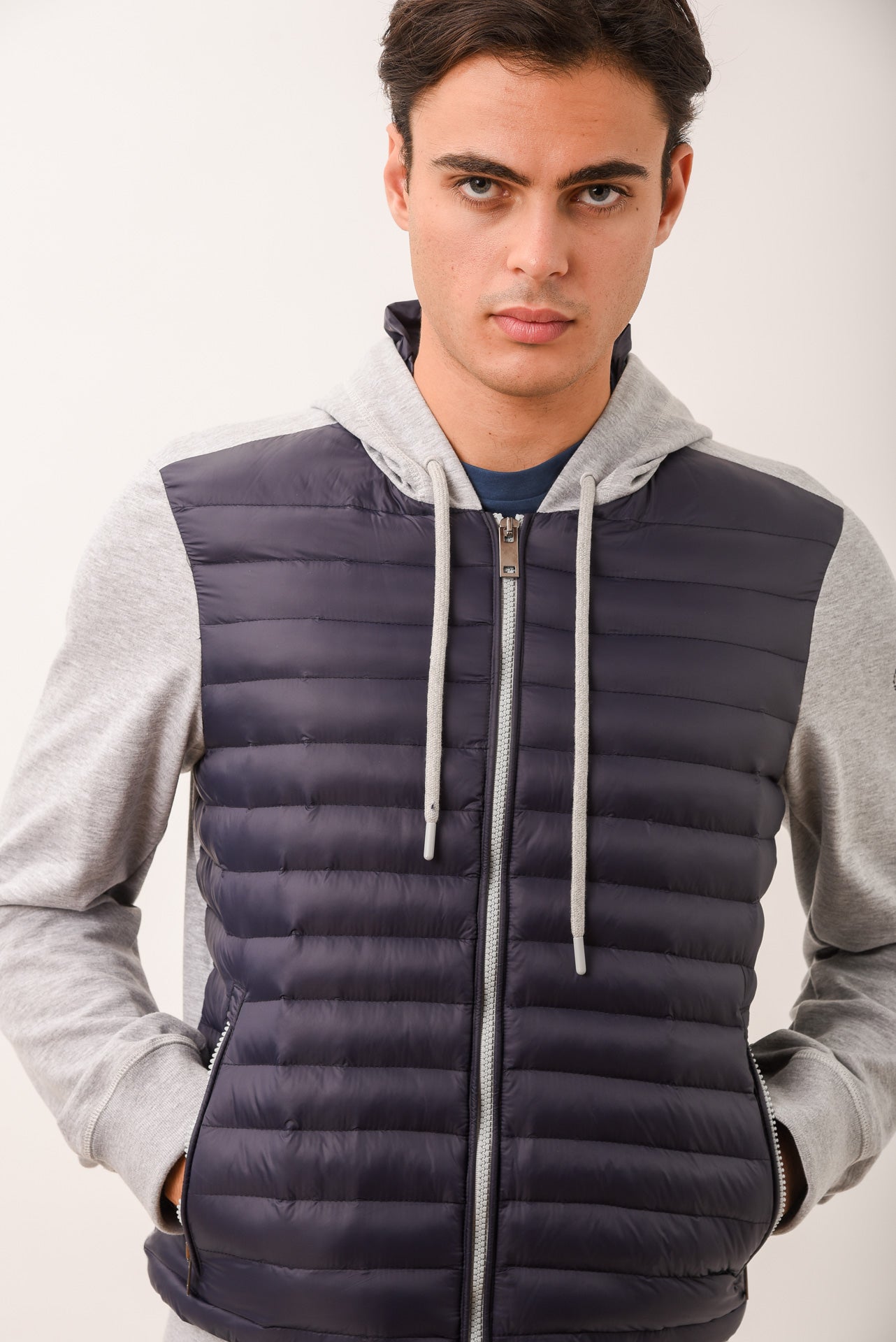 ΑΝΔΡΙΚΟ ΜΠΟΥΦΑΝ ΚΑΠΙΤΟΝΕ POTOBELLO'S ΣΕ ΜΠΛΕ ΧΡΩΜΑ ΜΕ ΓΚΡΙ ΛΕΠΤΟΜΕΡΕΙΕΣ