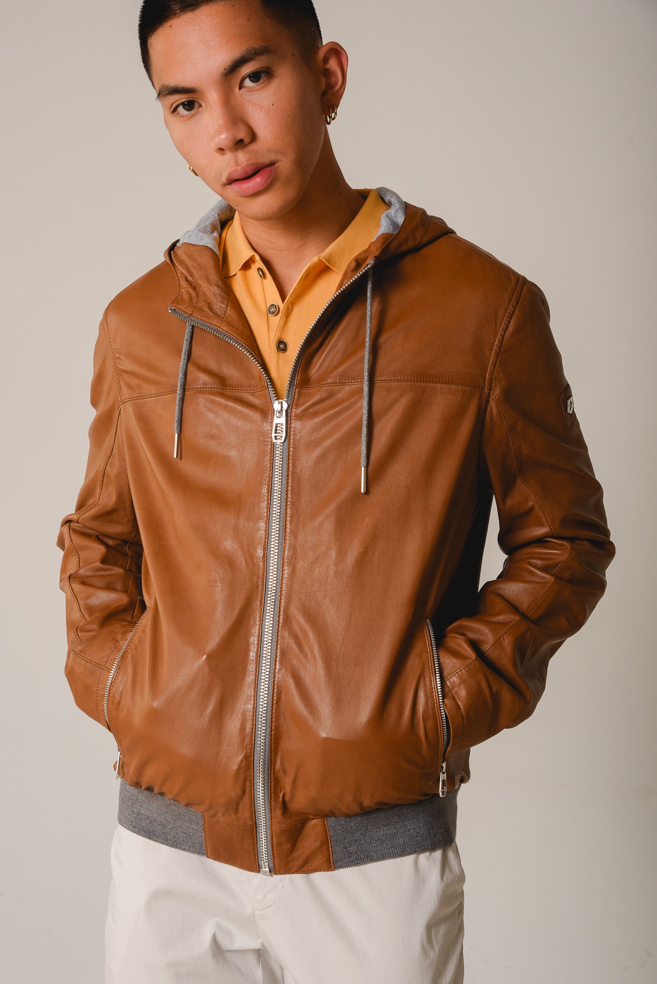 ΑΝΔΡΙΚΟ ΔΕΡΜΑΤΙΝΟ JACKET MILESTONE ΣΕ ΤΑΜΠΑ ΧΡΩΜΑ ΜΕ ΚΟΥΚΟΥΛΑ