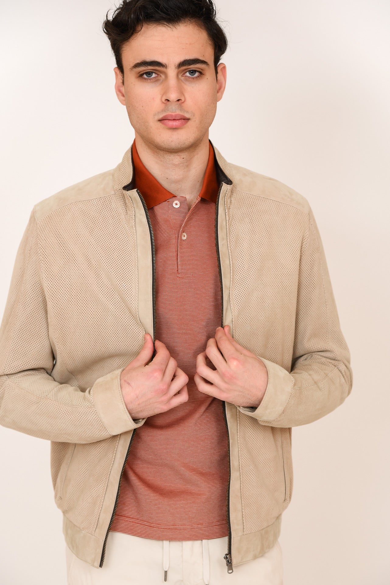 ΑΝΔΡΙΚΟ SUEDE JACKET PORTOBELLO'S ΜΕ ΚΟΥΚΟΥΛΑ ΜΠΕΖ ΣΚΟΥΡΟ