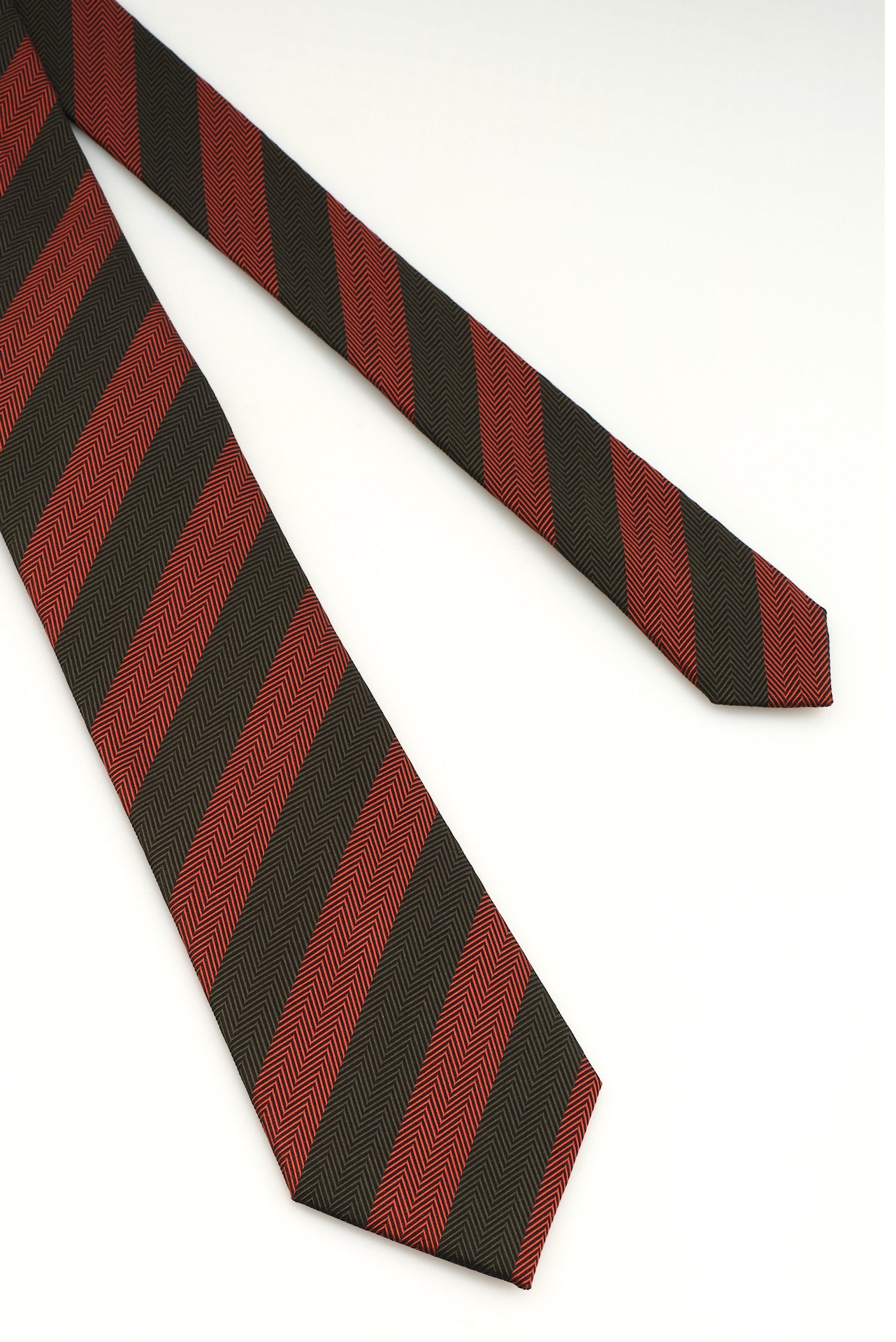 ΑΝΔΡΙΚΗ ΜΕΤΑΞΩΤΗ ΓΡΑΒΑΤΑ CLUB PORTOBELLO'S ΣΕ ΛΑΔΙ ΚΑΙ ΚΕΡΑΜΙΔΙ ΧΡΩΜΑ