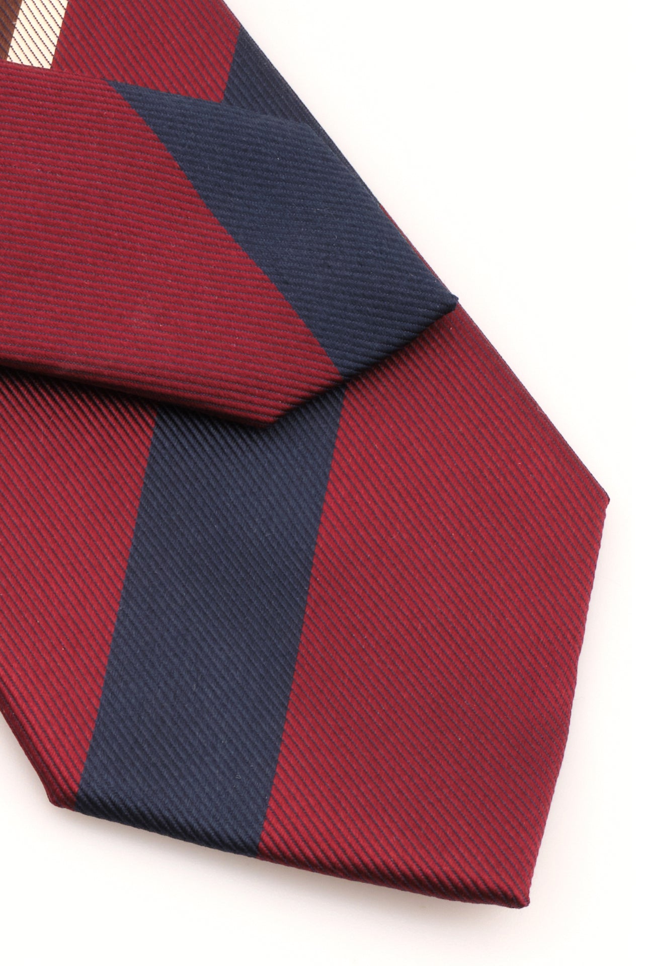 ΑΝΔΡΙΚΗ ΜΕΤΑΞΩΤΗ ΓΡΑΒΑΤΑ CLUB PORTOBELLO'S ΣΕ ΜΠΛΕ ΚΑΙ ΚΟΚΚΙΝΟ ΧΡΩΜΑ ΜΕ ΜΠΕΖ ΚΑΙ ΚΑΦΕ ΛΕΠΤΟΜΕΡΕΙΕΣ