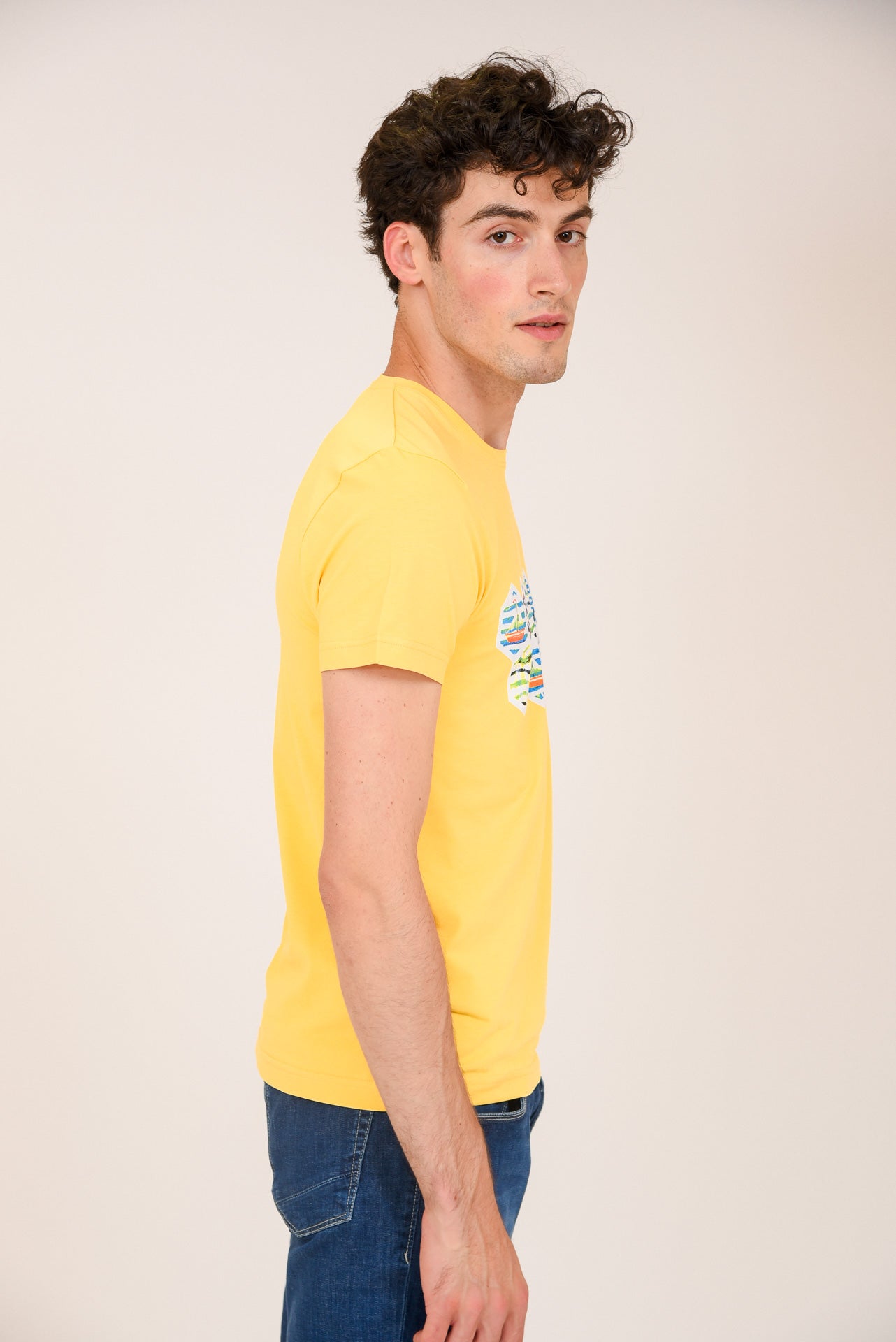 ΑΝΔΡΙΚΟ T-SHIRT PORTOBELLO'S ΚΙΤΡΙΝΟ ΜΕ ΣΤΑΜΠΑ ΜΕ ΝΑΥΤΙΚΑ ΣΧΕΔΙΑ