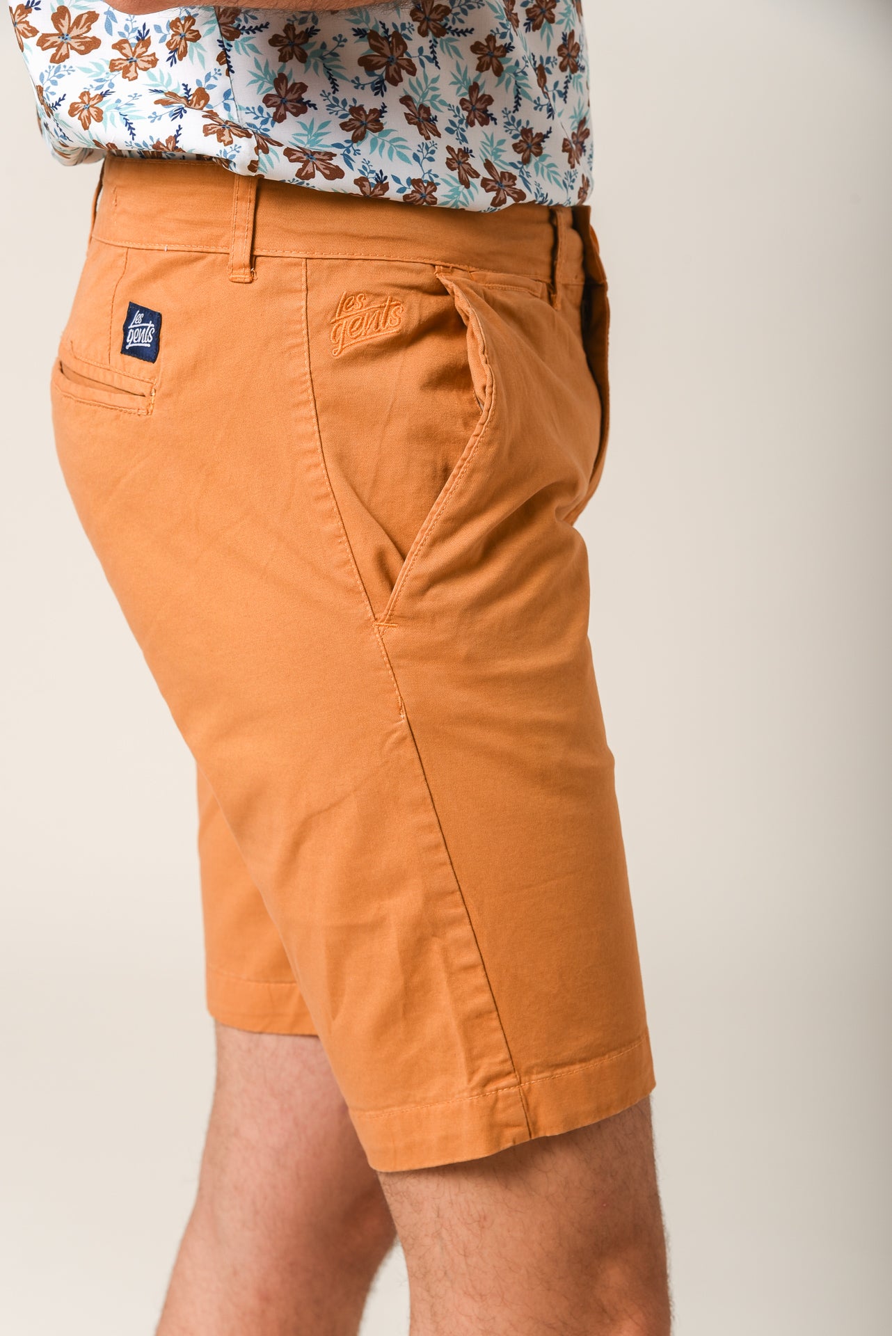 ΑΝΔΡΙΚΗ ΒΕΡΜΟΥΔΑ CHINOS LES GENT'S ΣΕ ΜΟΥΣΤΑΡΔΙ ΧΡΩΜΑ